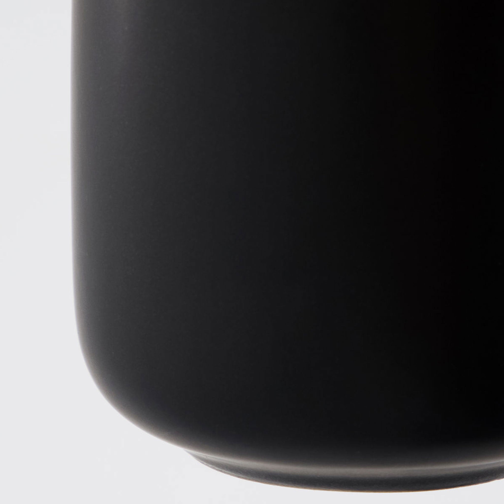 Edga Black Tumbler