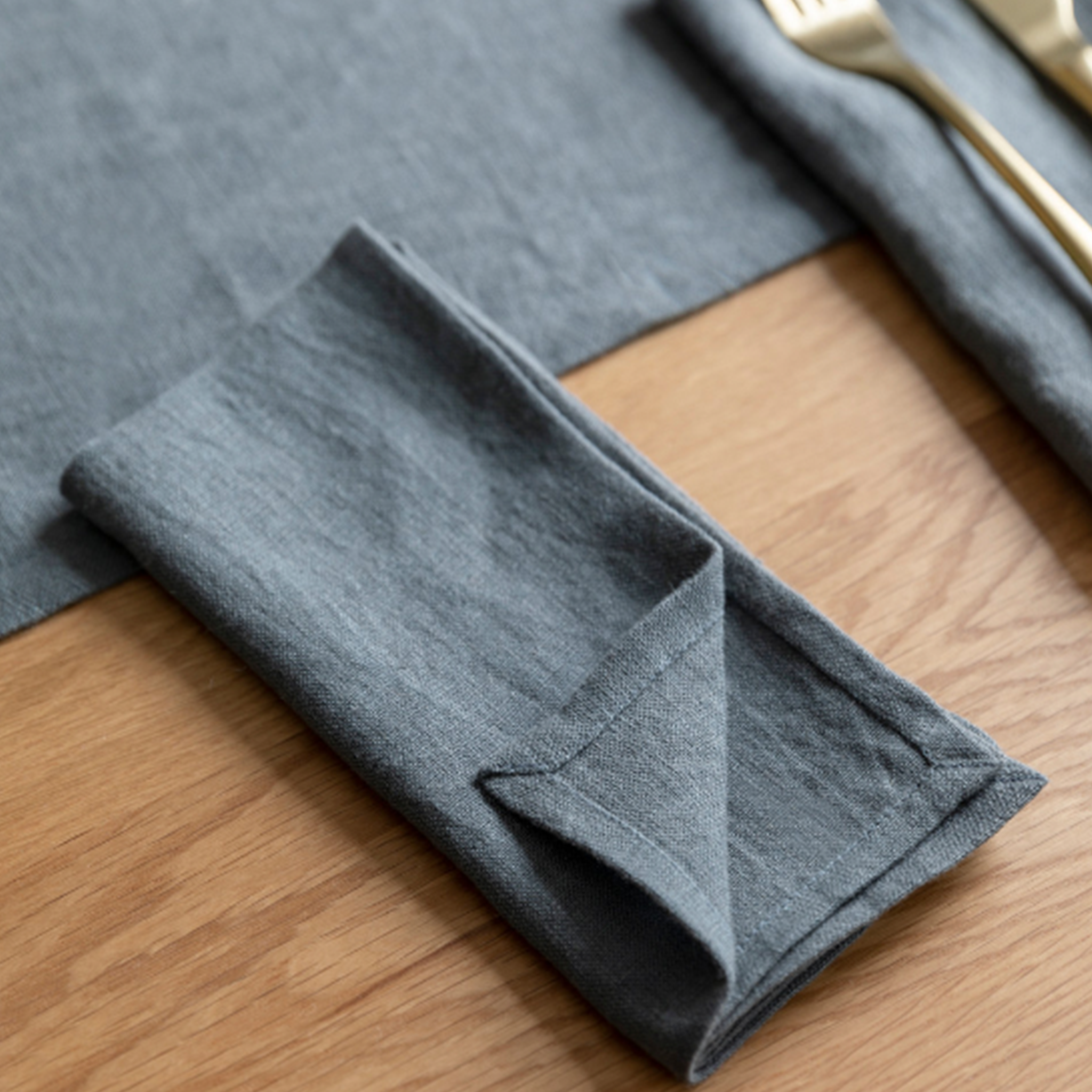 Classic Linen Napkins |Set of 4 | Charcoal