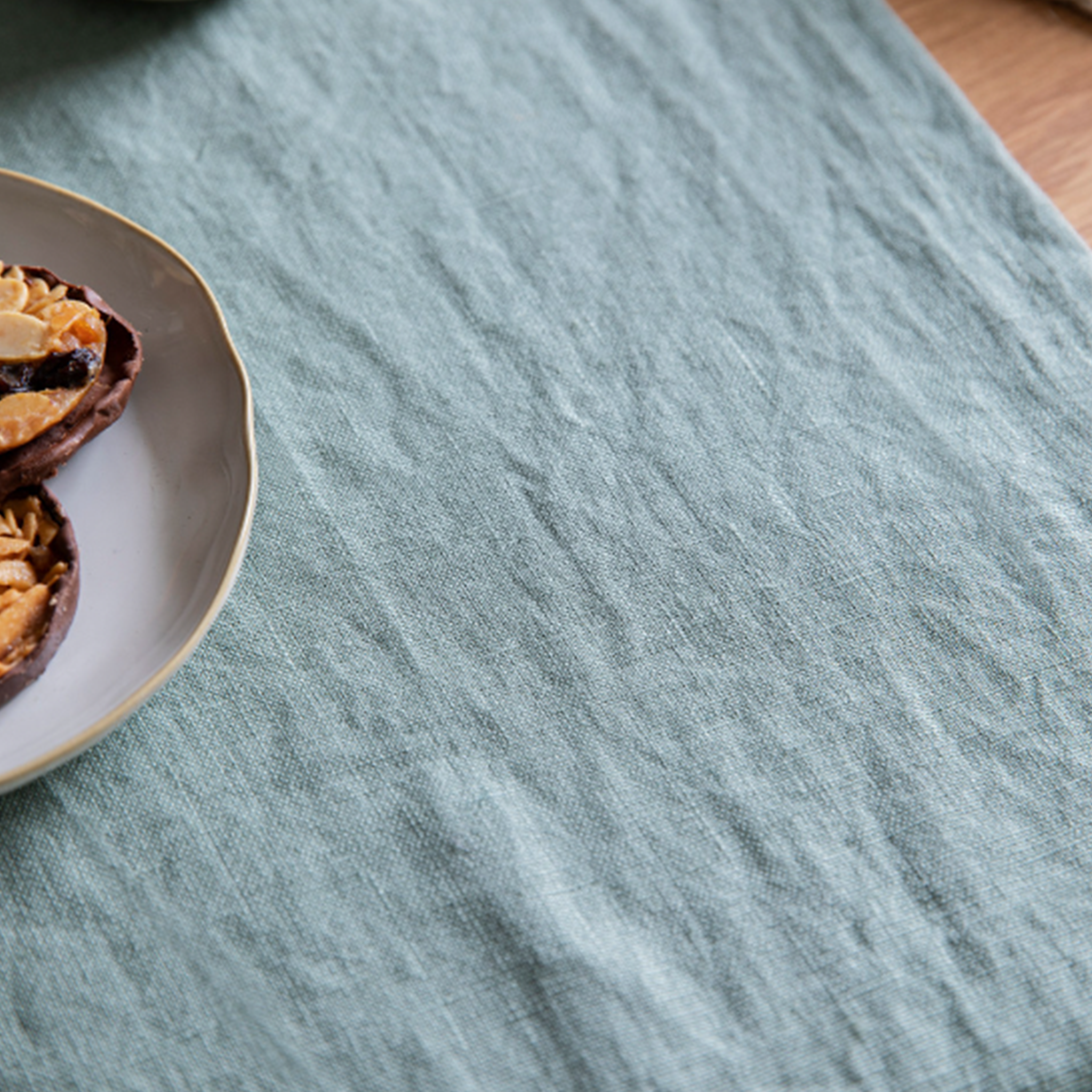 Classic Linen Table Runner | Rosemary