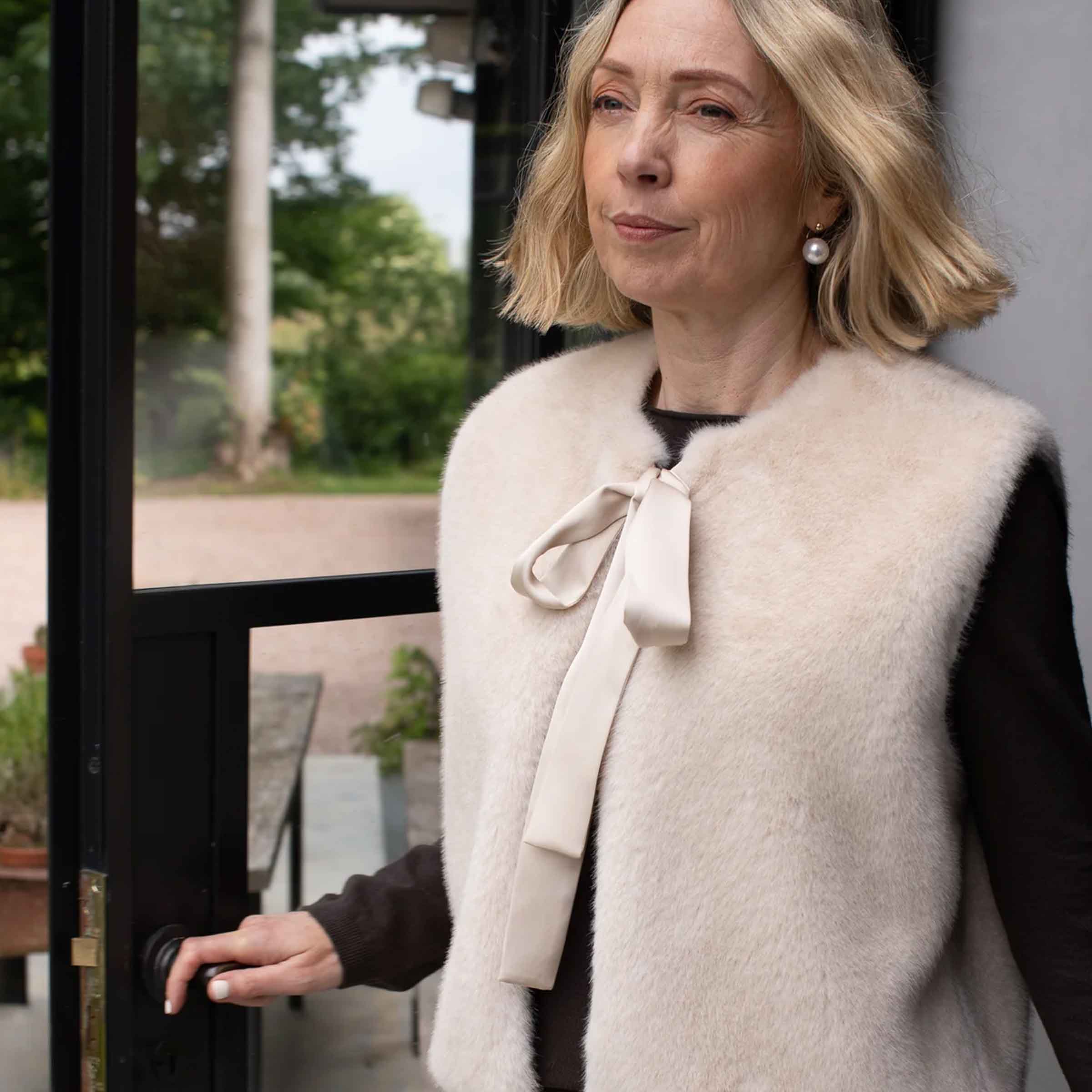 Felicity Gilet | Bone White