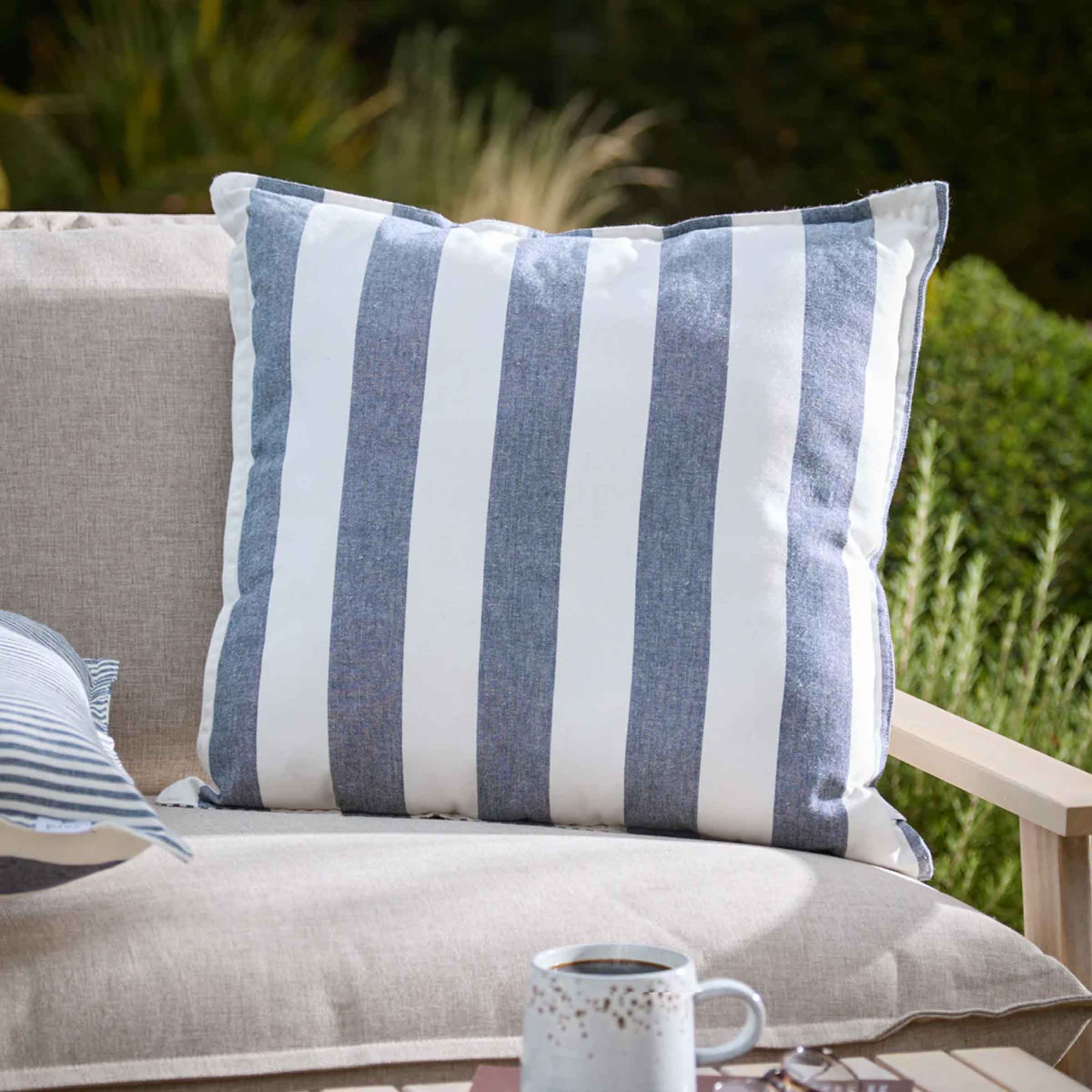 Hayle Outdoor Cushion I Navy