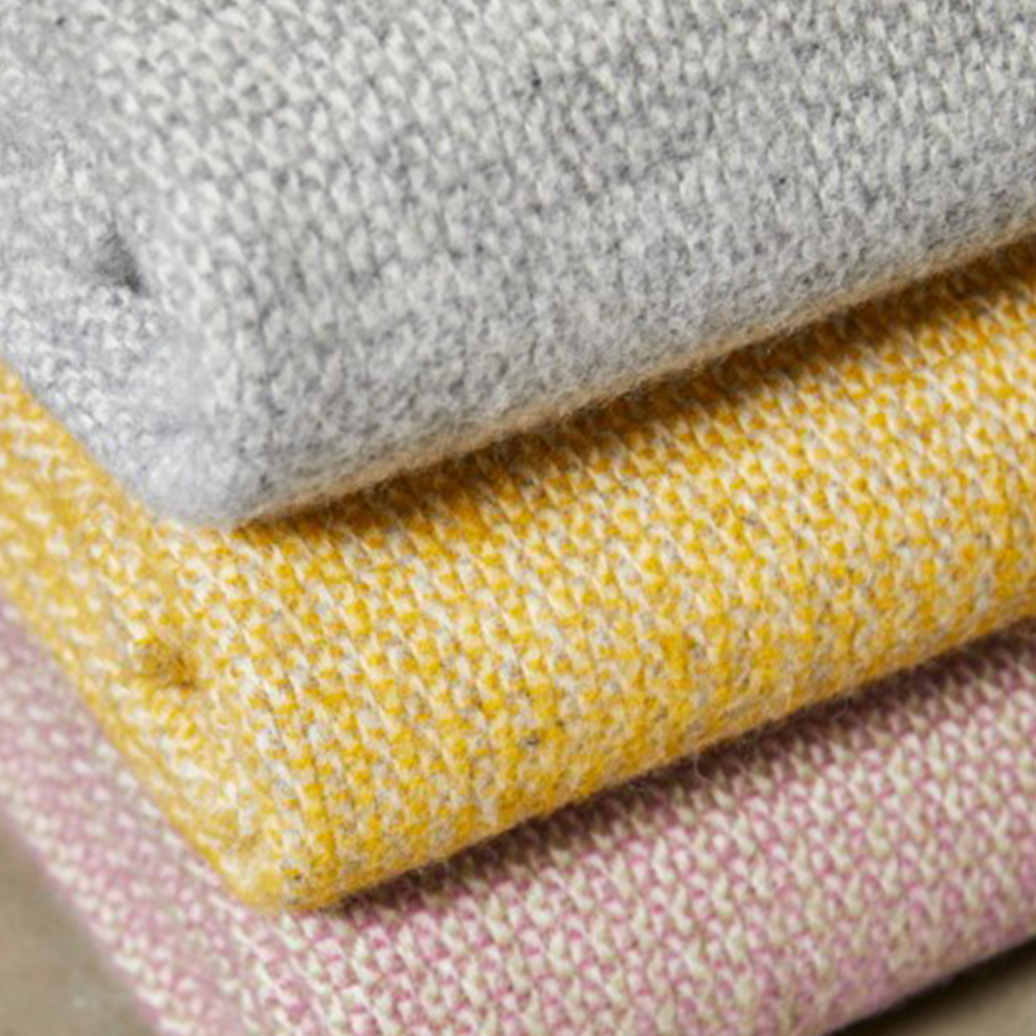 Pure New Wool Throw | Illusion | Grey