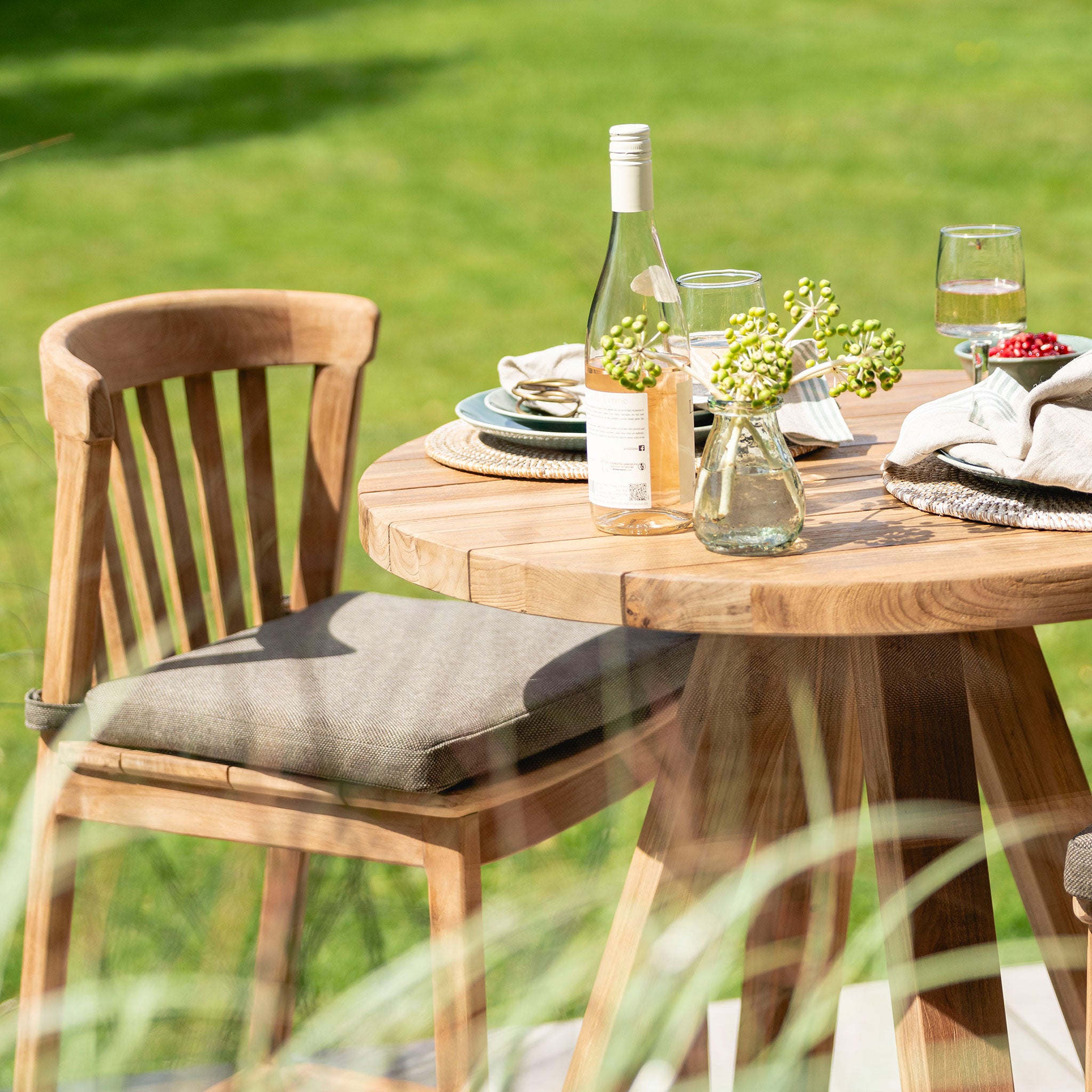 Java Round Bar Table