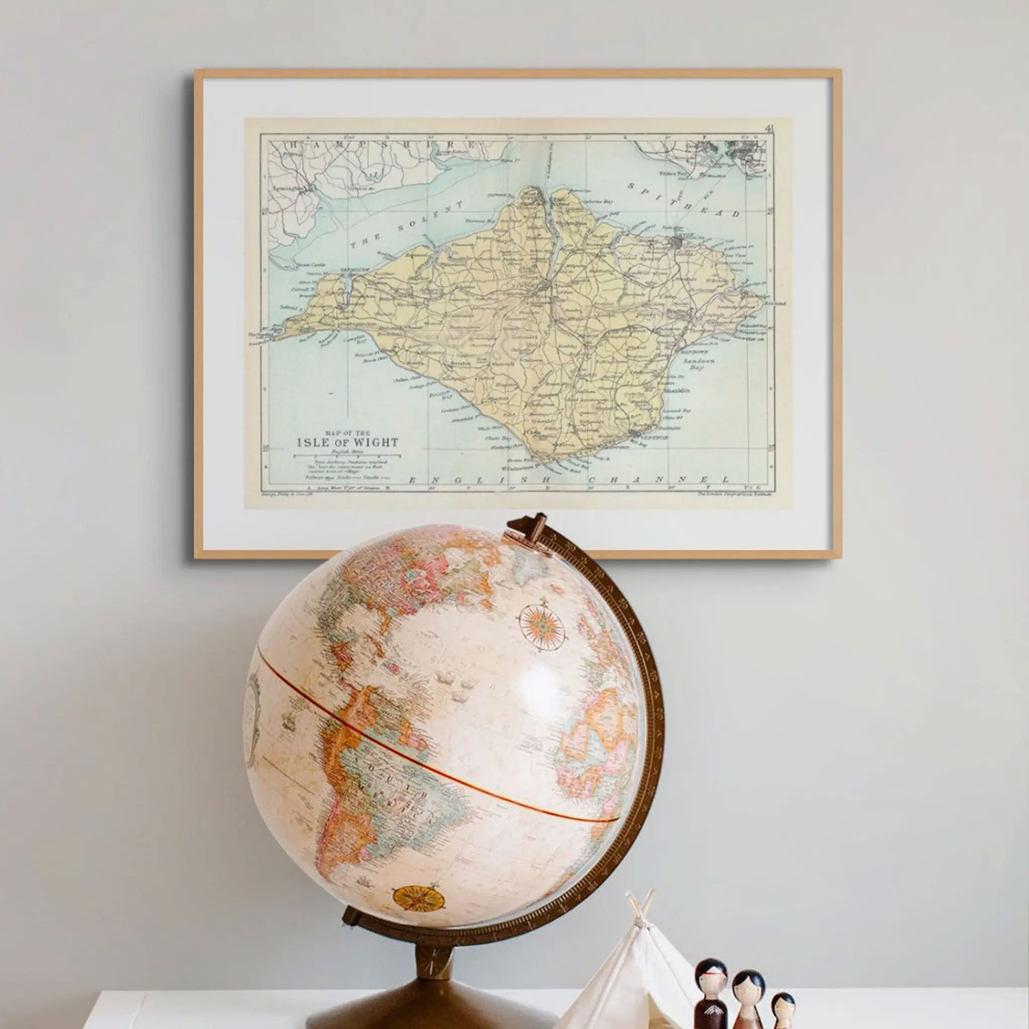 Map of Isle of Wight Print - Framed