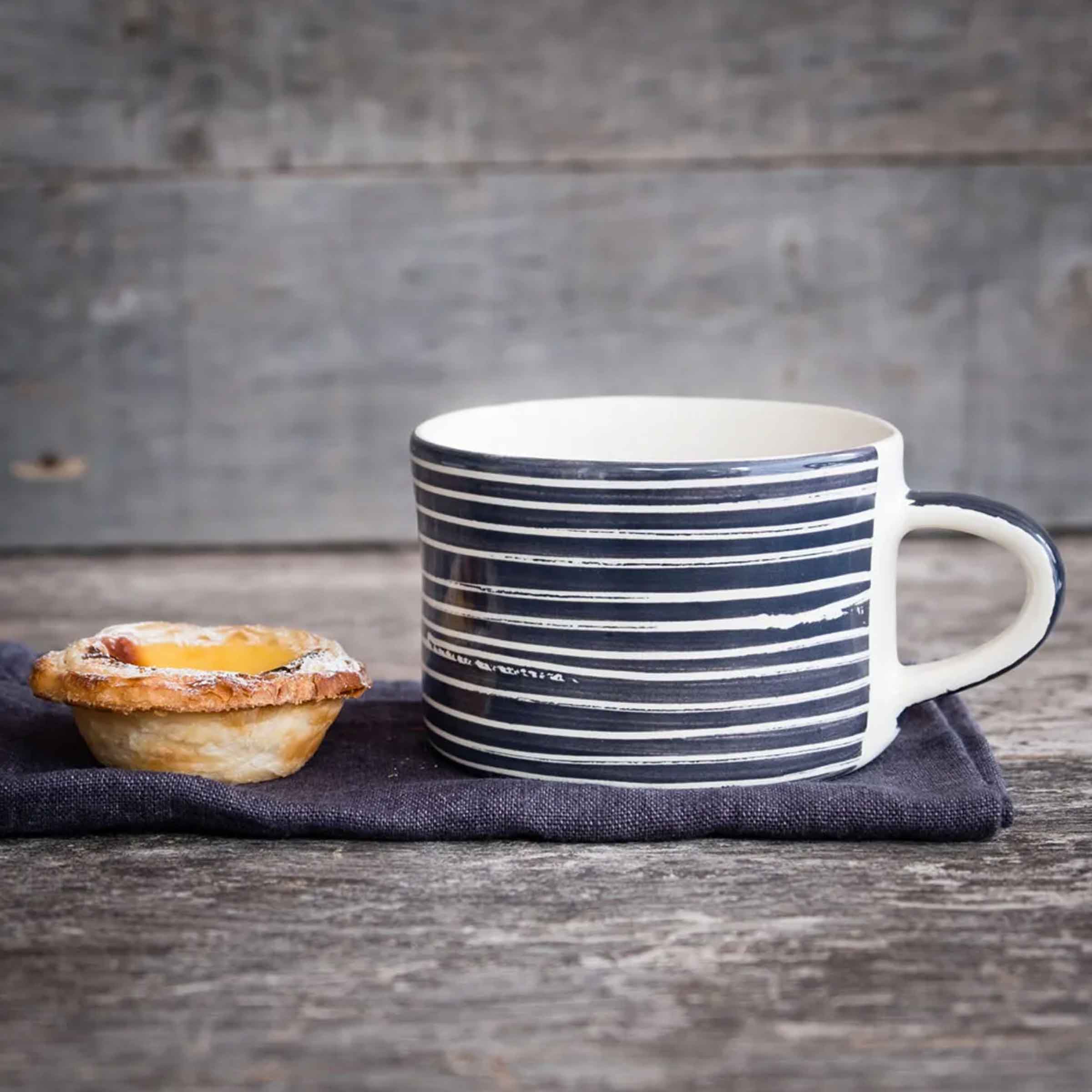 Musango Mug Sgraffito | Graphite