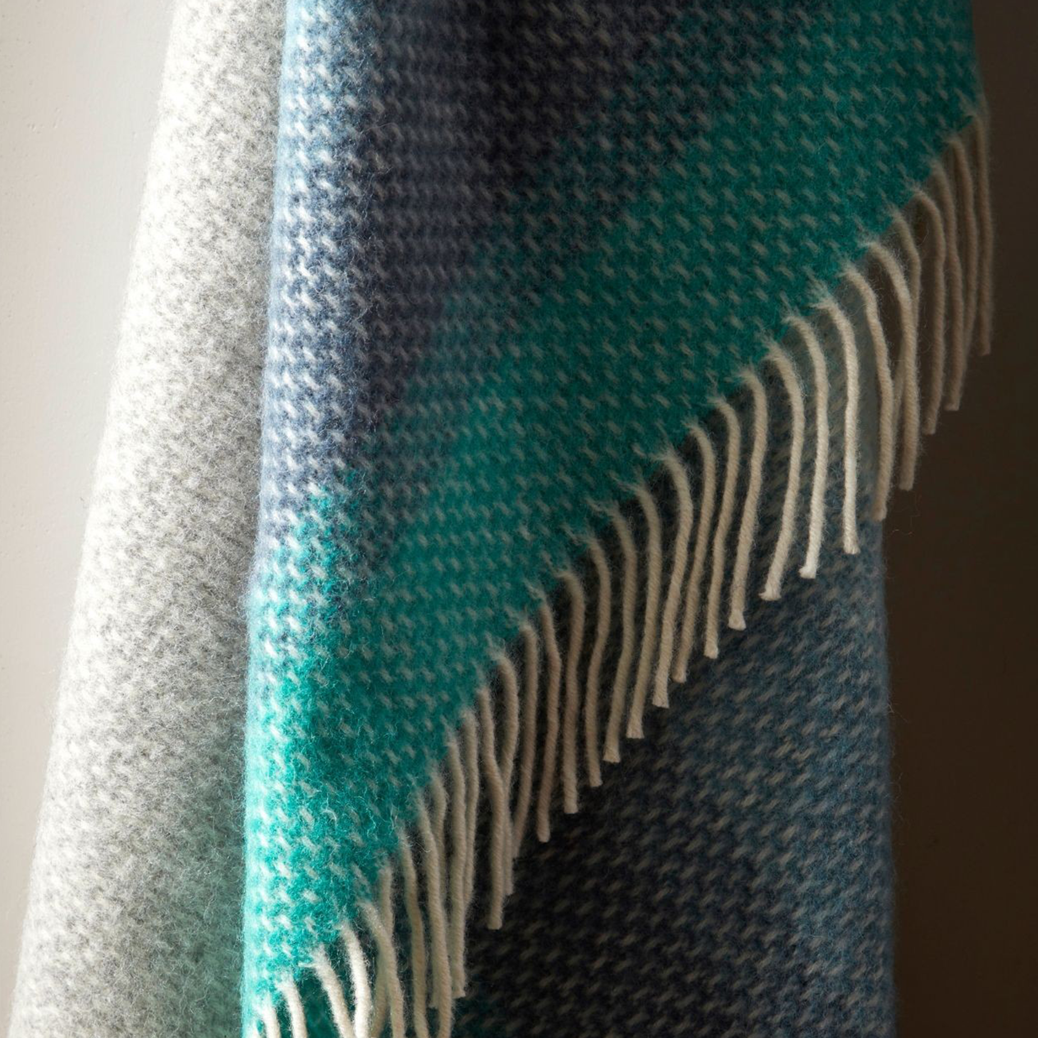 Pure New Wool Throw | Ombre | Seaside Blue