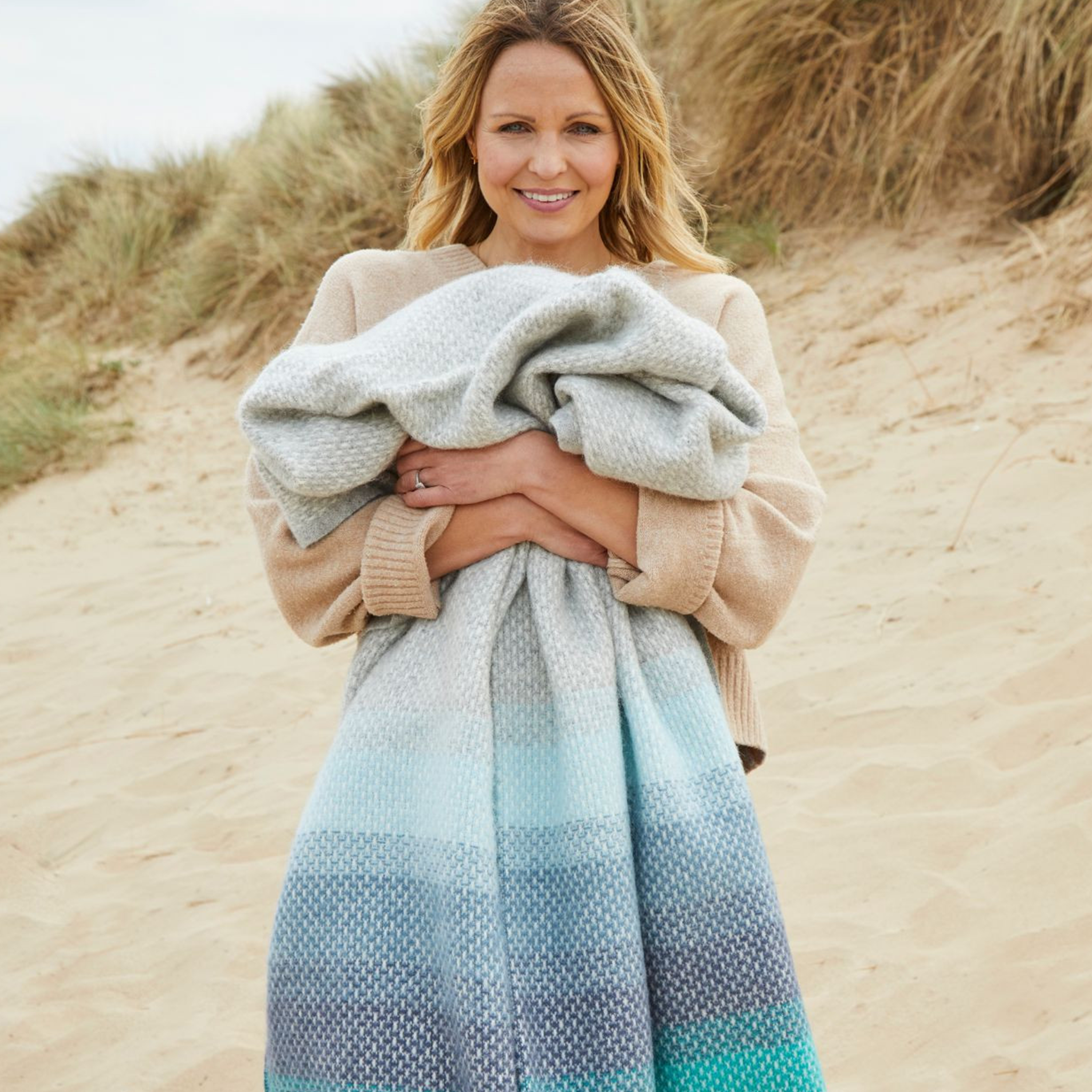 Pure New Wool Throw | Ombre | Seaside Blue