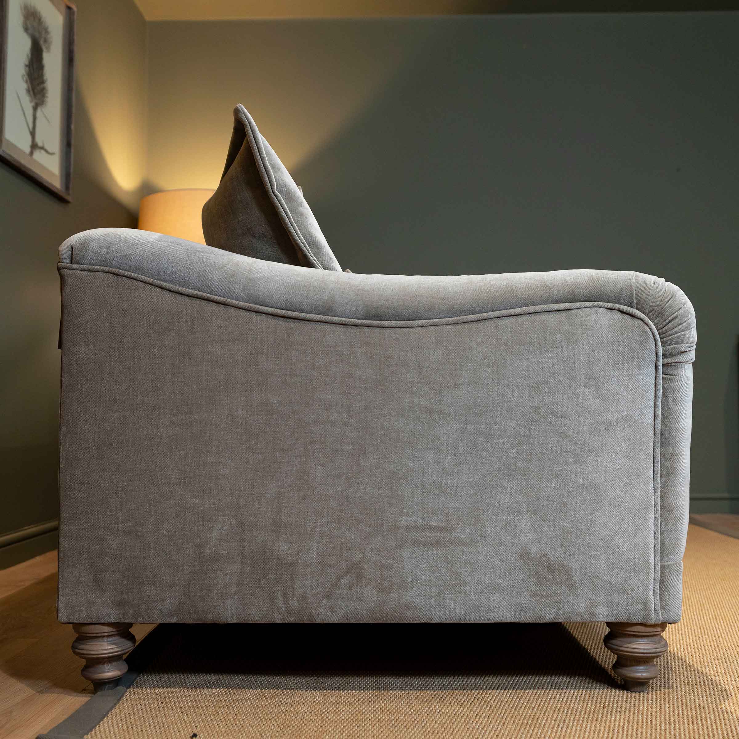 Pyewell Midi Sofa | Manolo Latte (F3)