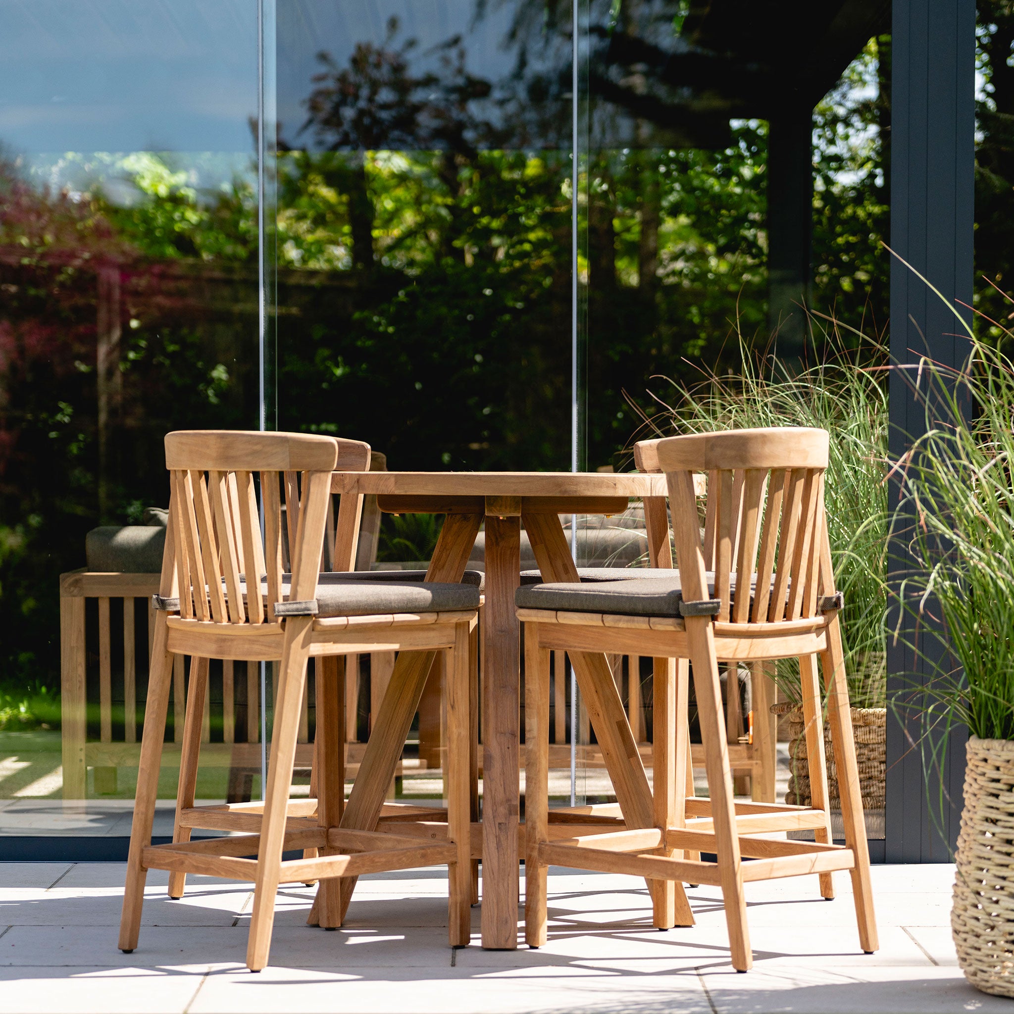 Solo Bar Stool