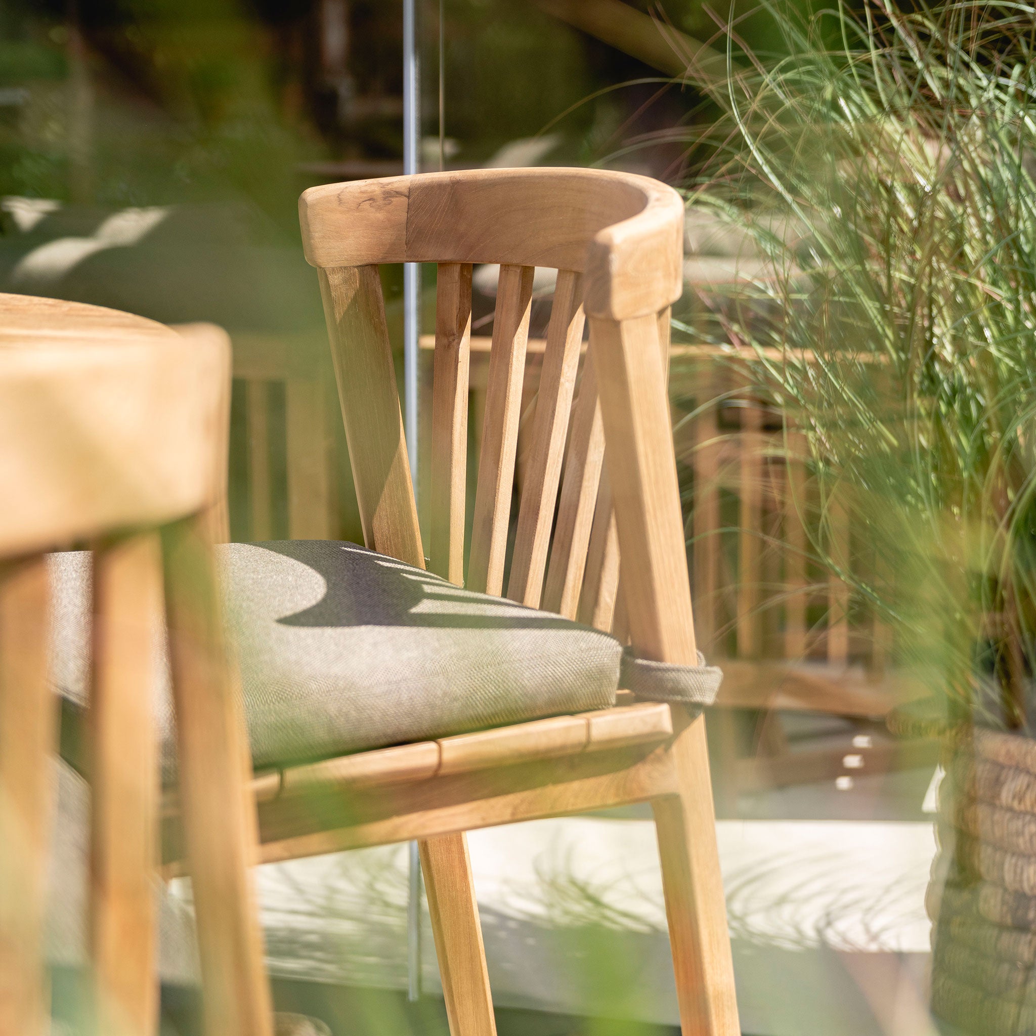 Solo Bar Stool