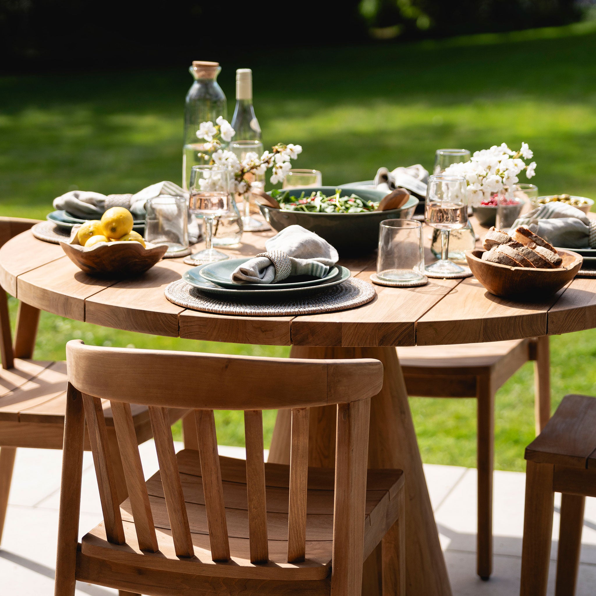 Sumba Round Dining Table