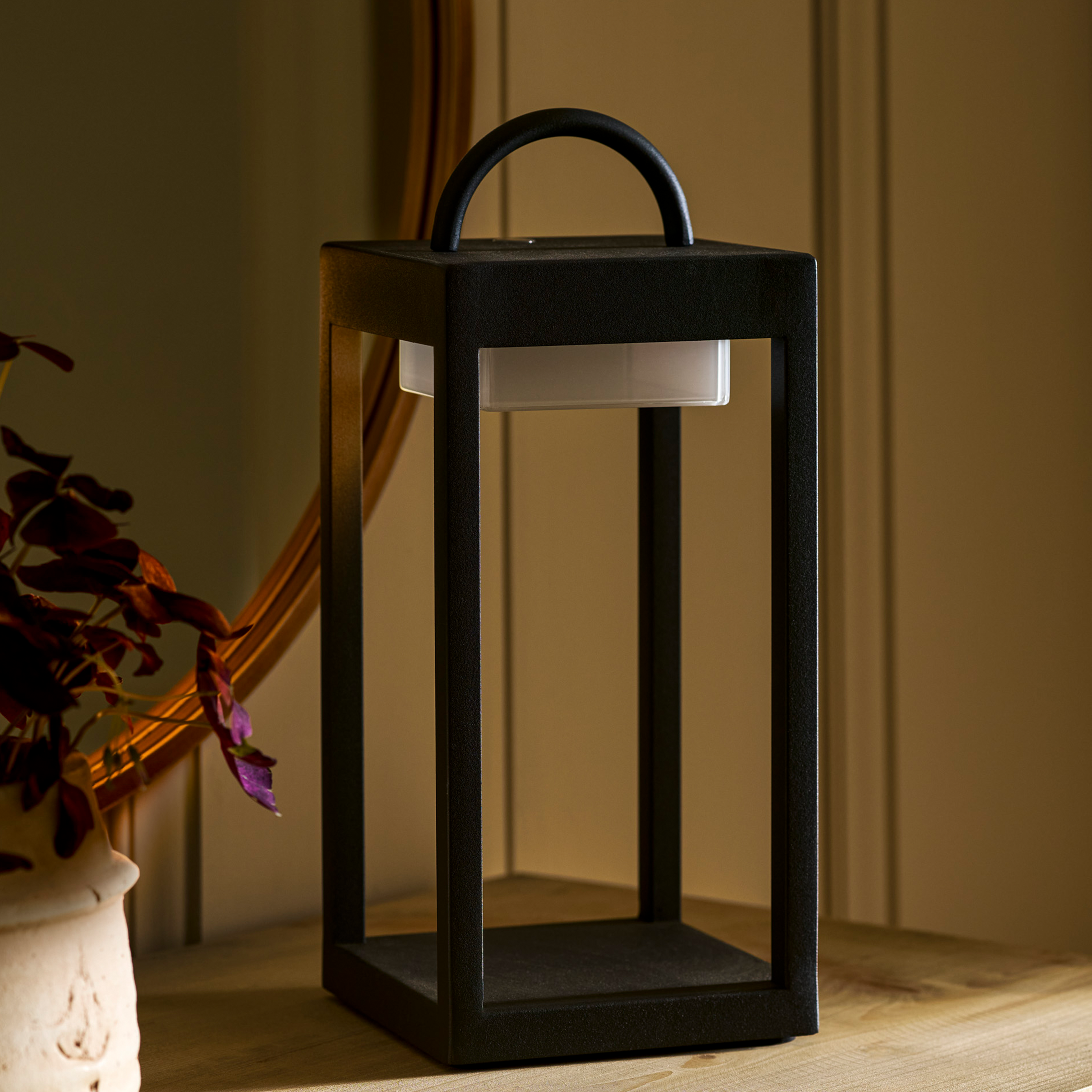 Winstone Rechargeable Lantern | Carbon