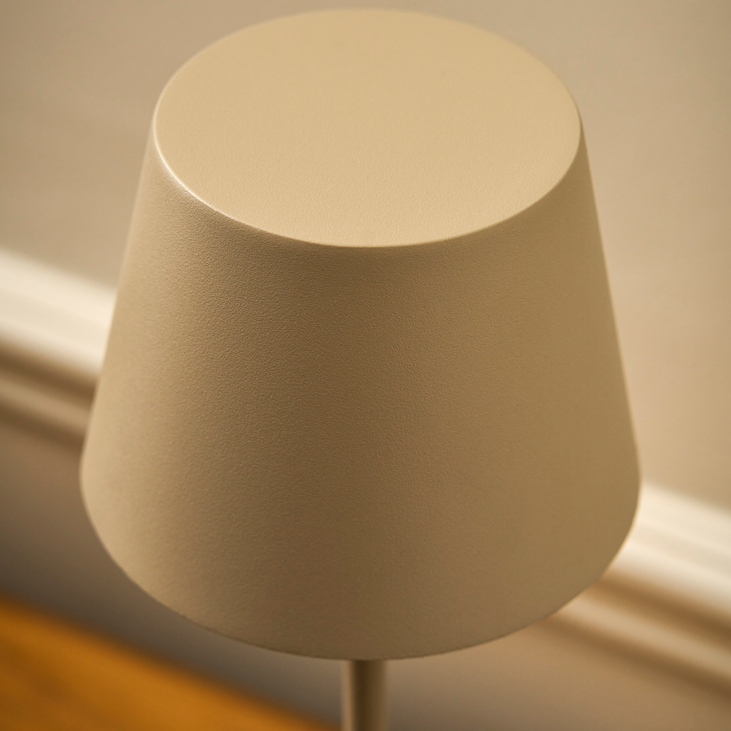 Winstone Rechargeable Table Lamp | Clay