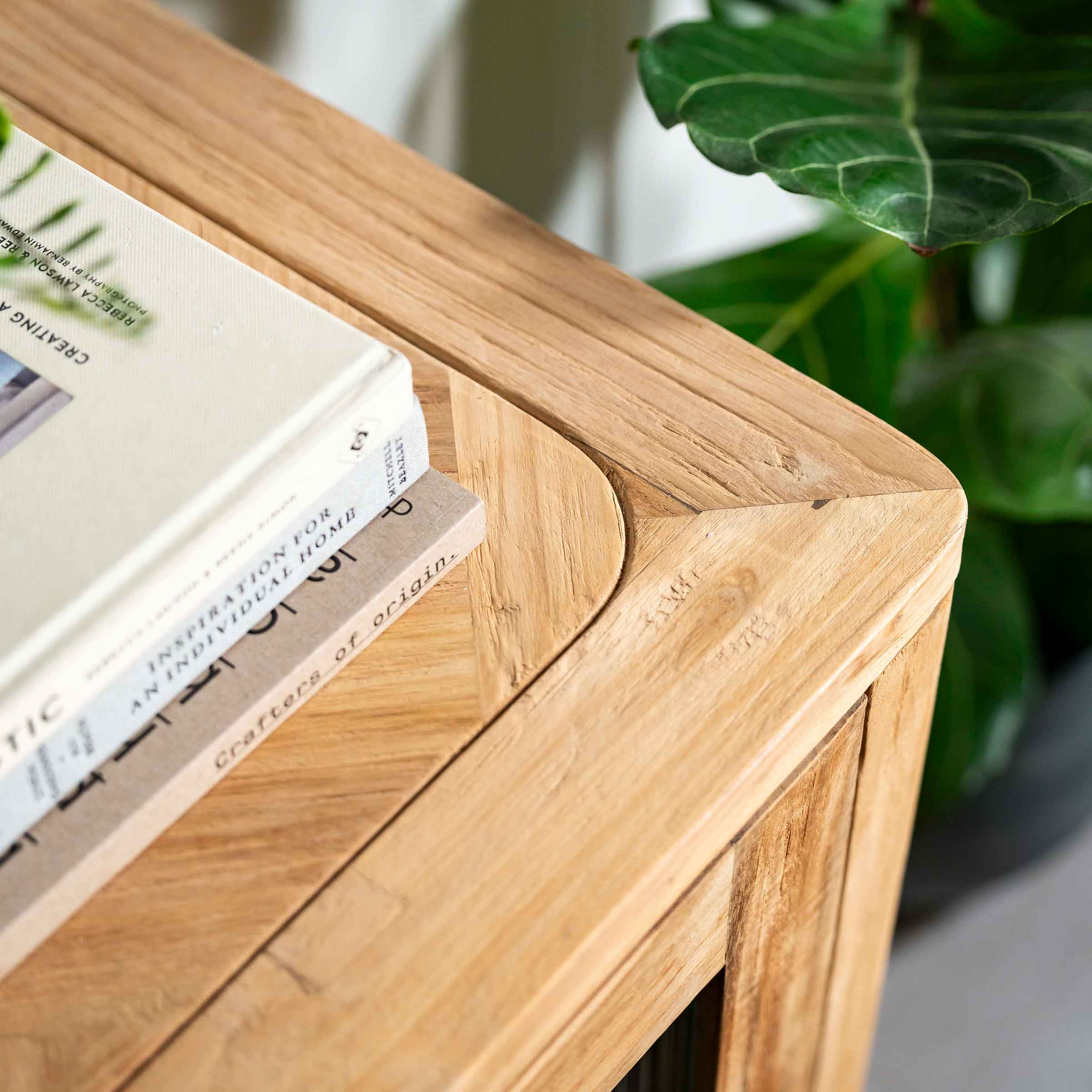 Arch Glass Sideboard | 3 Doors