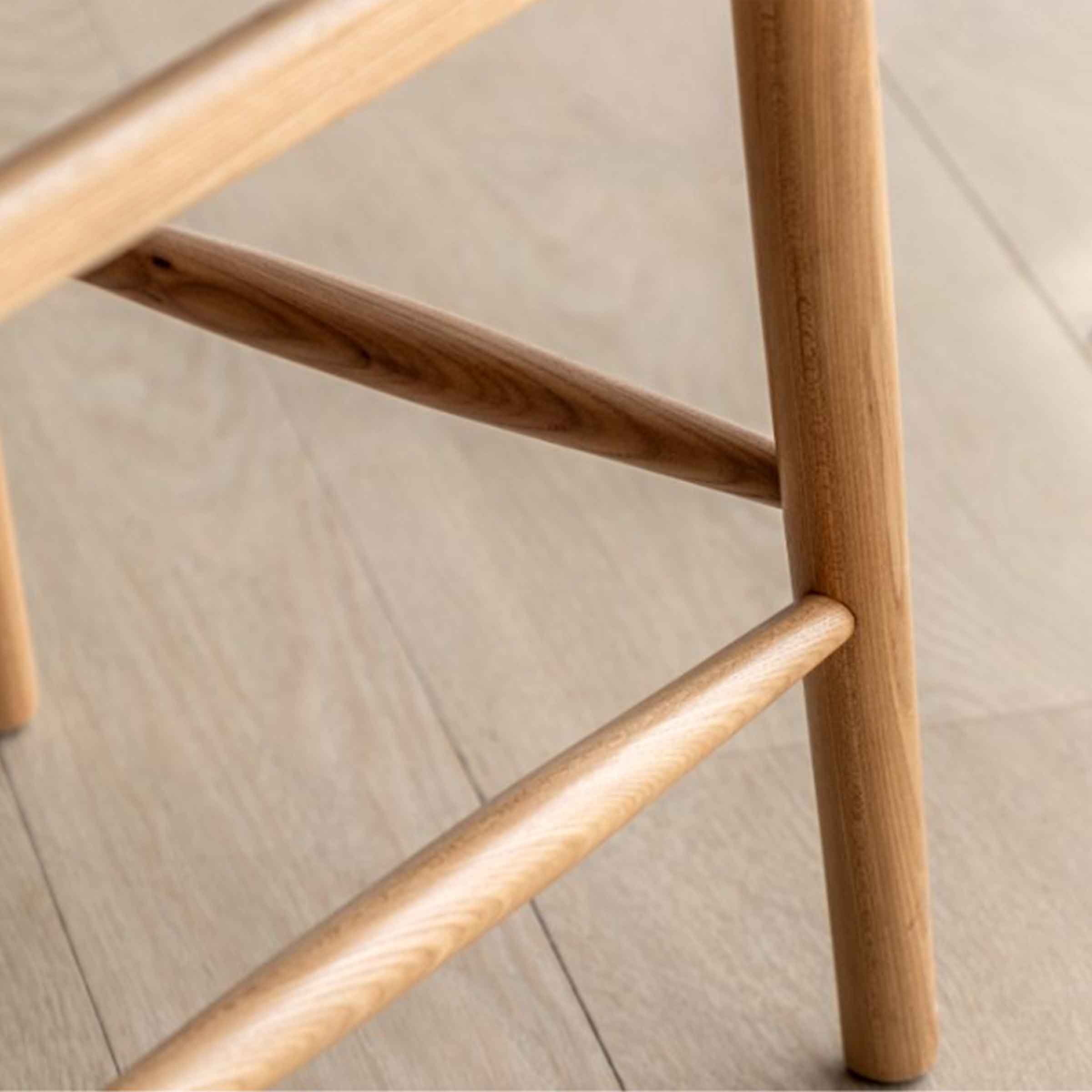 Banten Wishbone Back Kitchen Stool | Natural