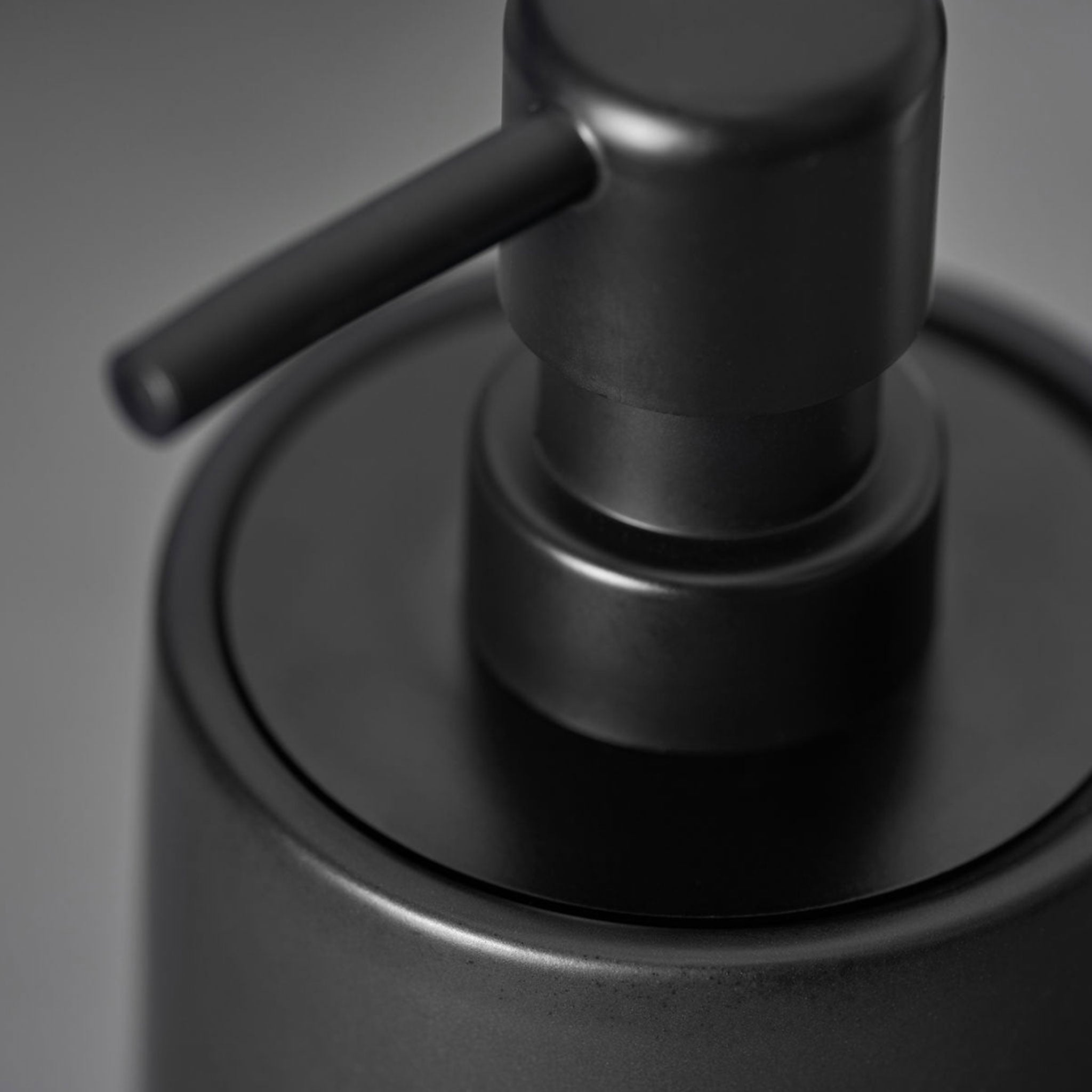 Edga Black Soap Dispenser