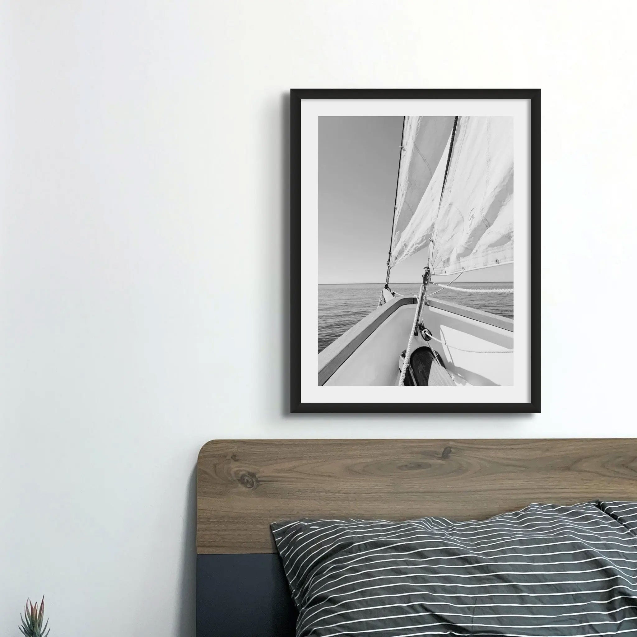 Bow Horizon Sail Print - Framed