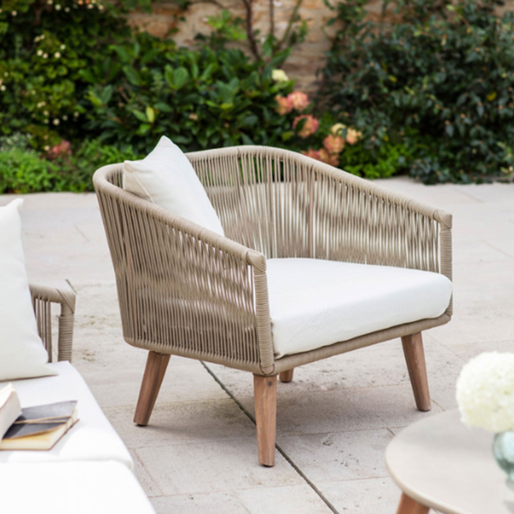 Meno Sofa Set
