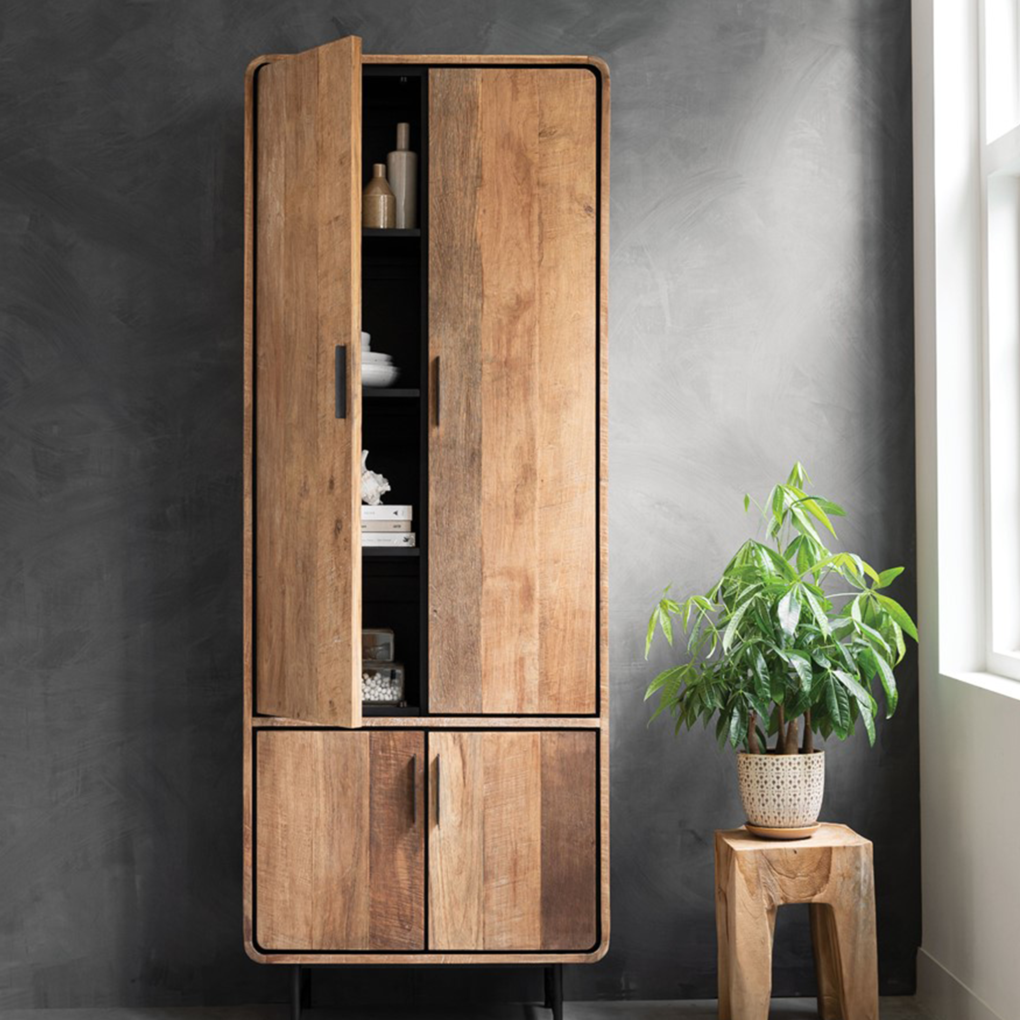Evo Cabinet