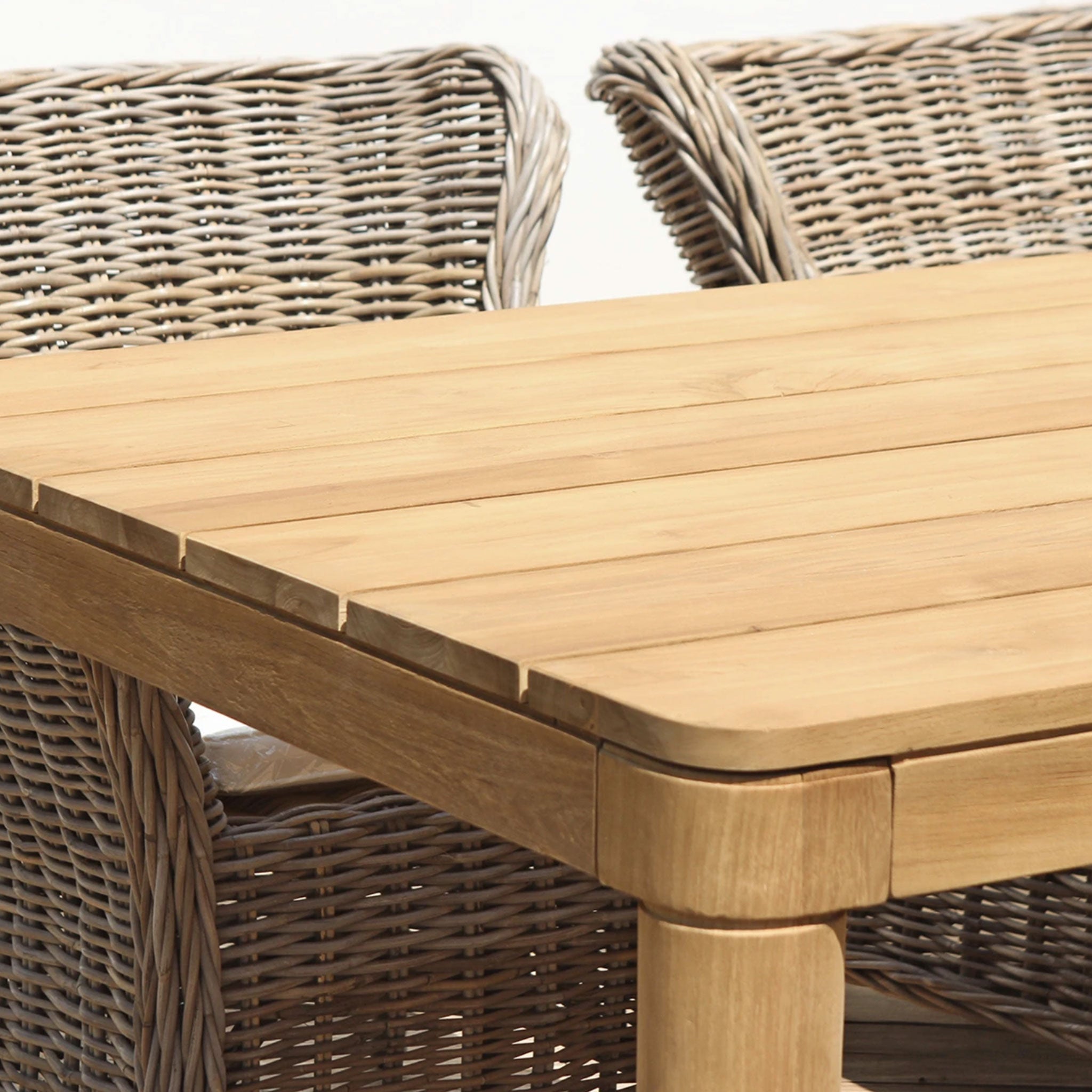 Grazie Dining Table