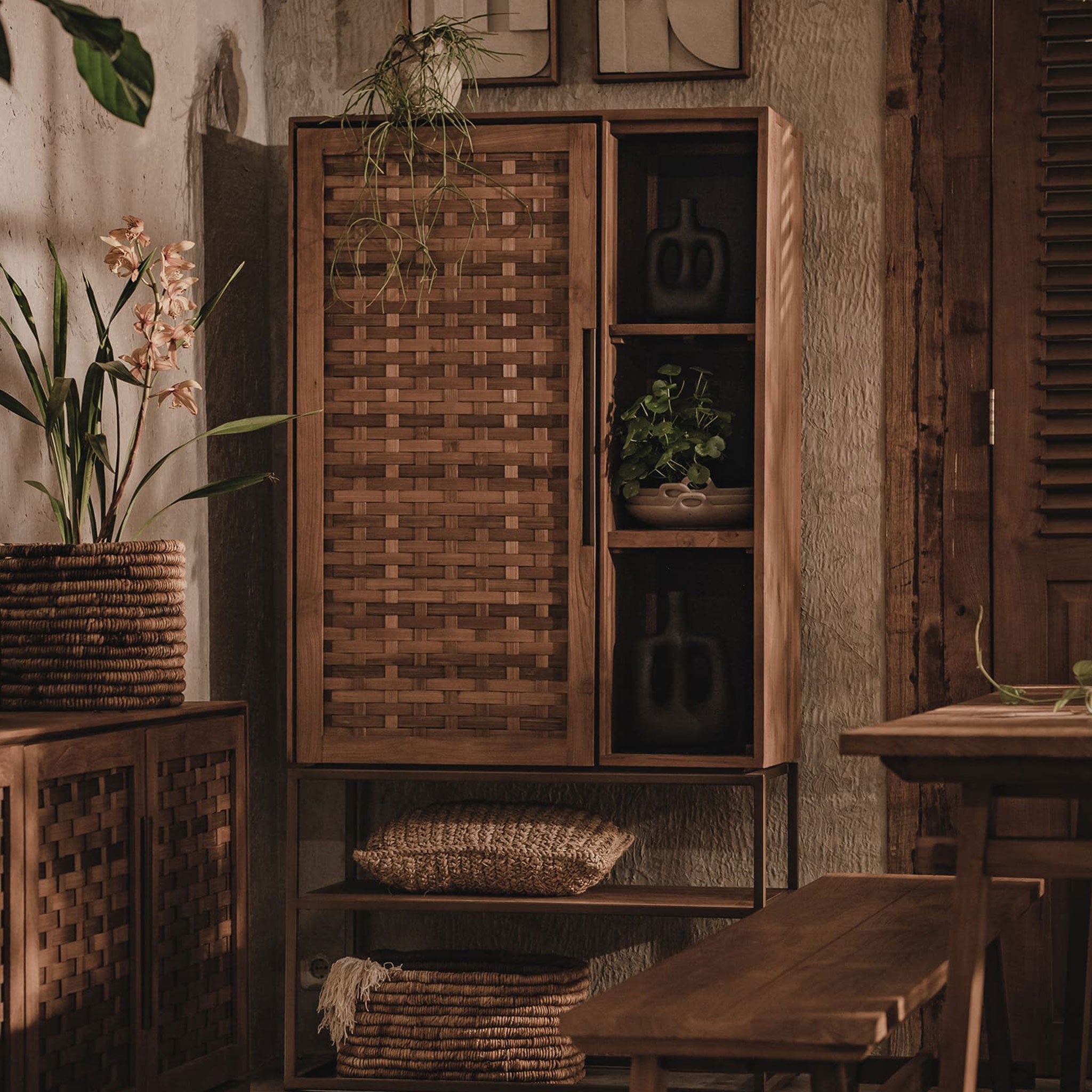 Karma Pure Cabinet (1 Door, 1 Open Rack)