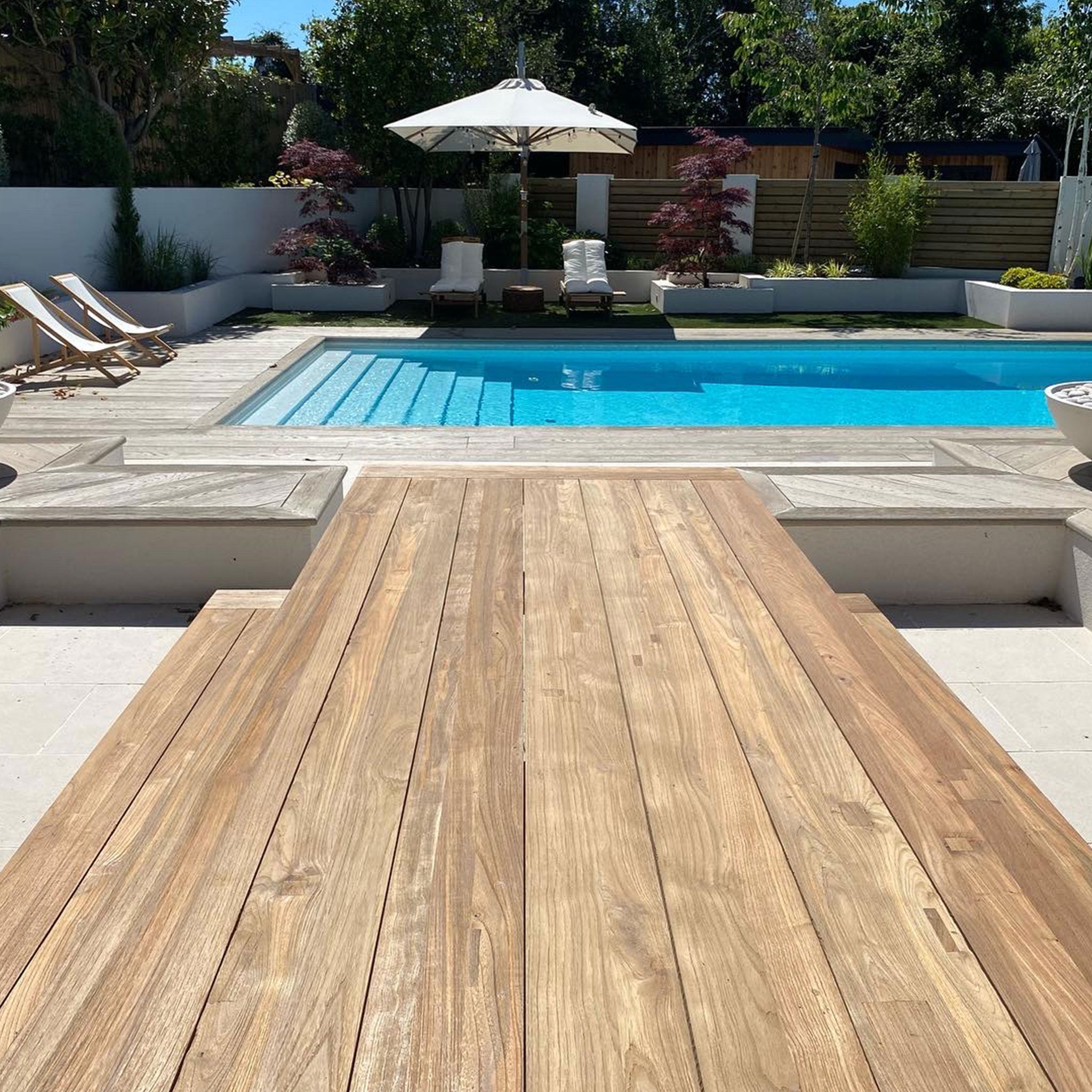 Kenyo Dining Table