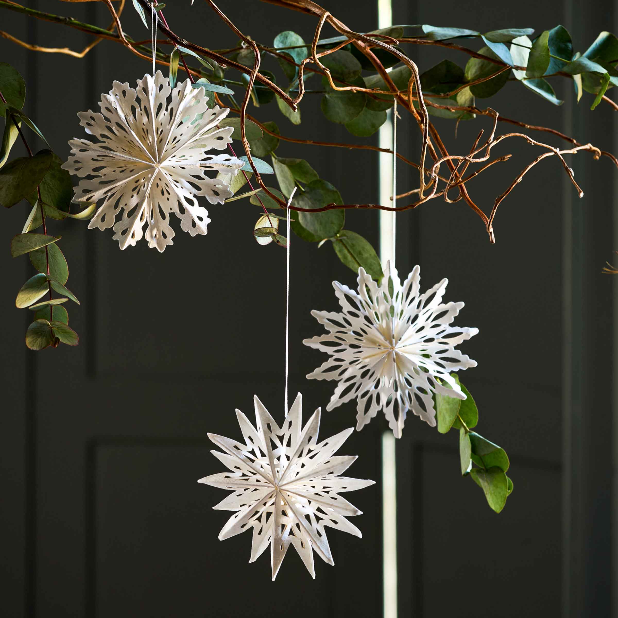 Maddox Cutout Stars – Set of 9 Warm White Paper Decorations