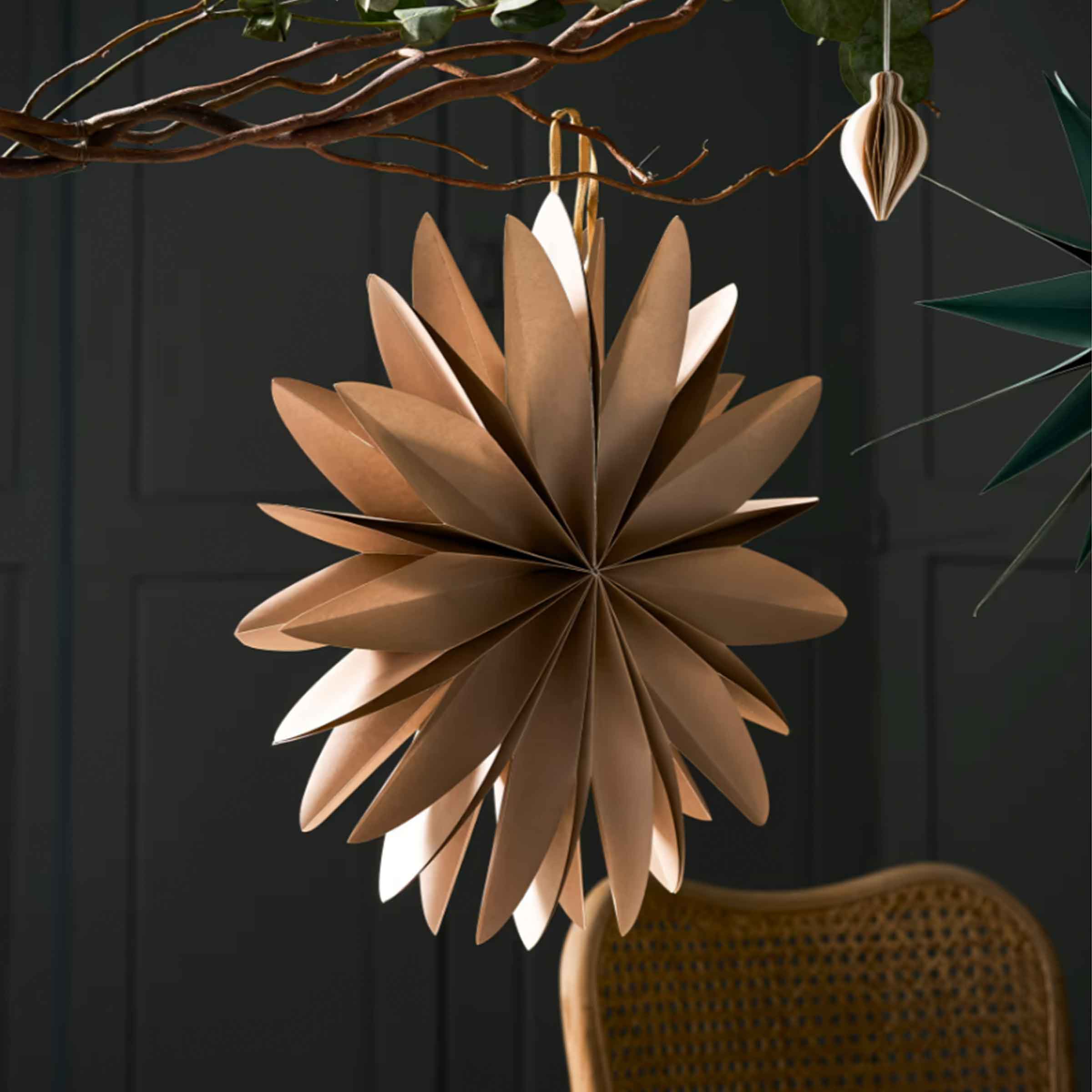 Maddox Christmas Curved Star - Truffle Paper Decoration