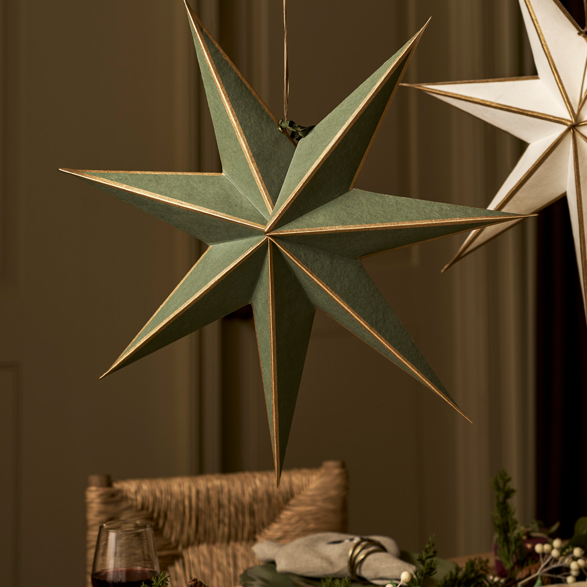 Maddox Christmas Star - Moss & Gold
