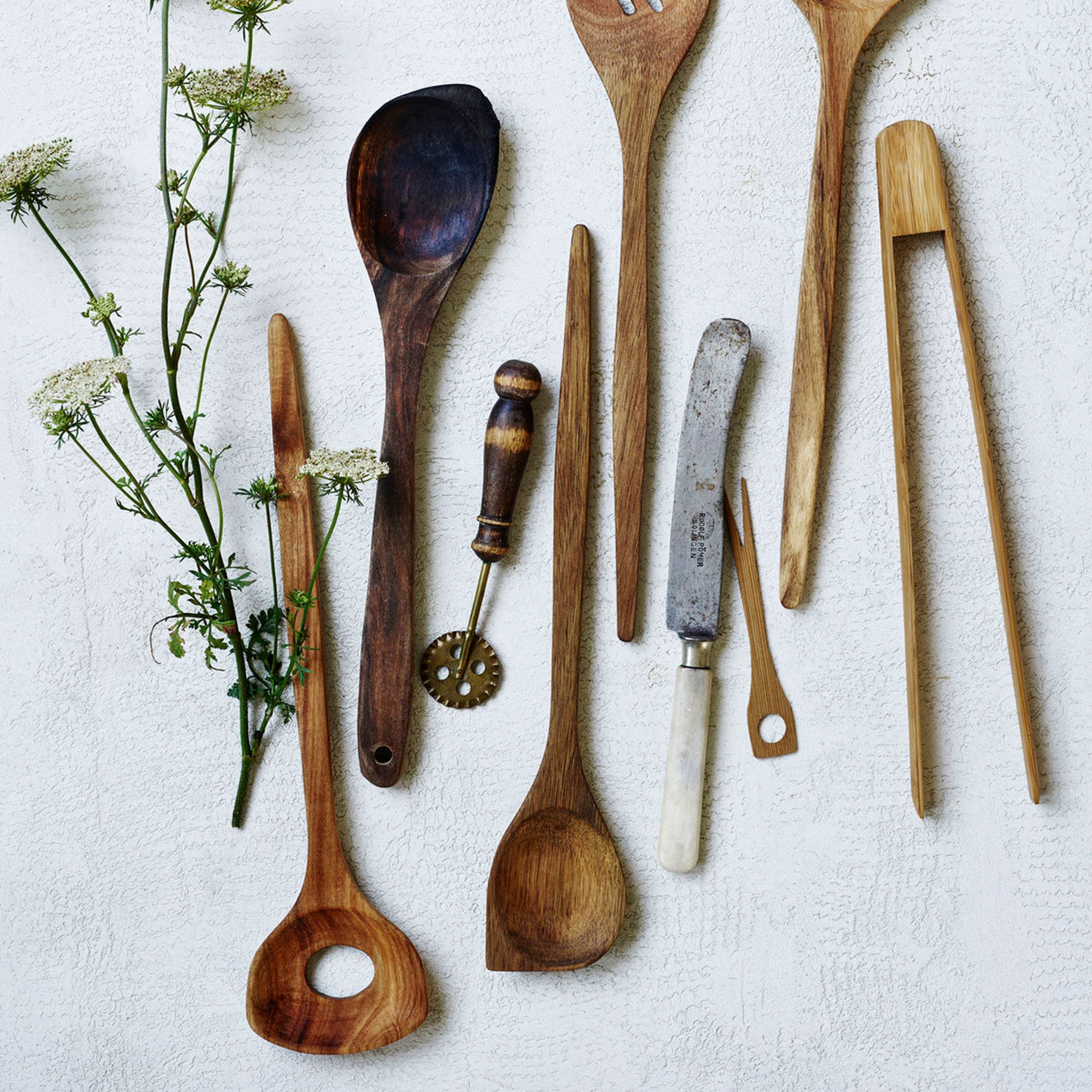 Natural Salad Servers