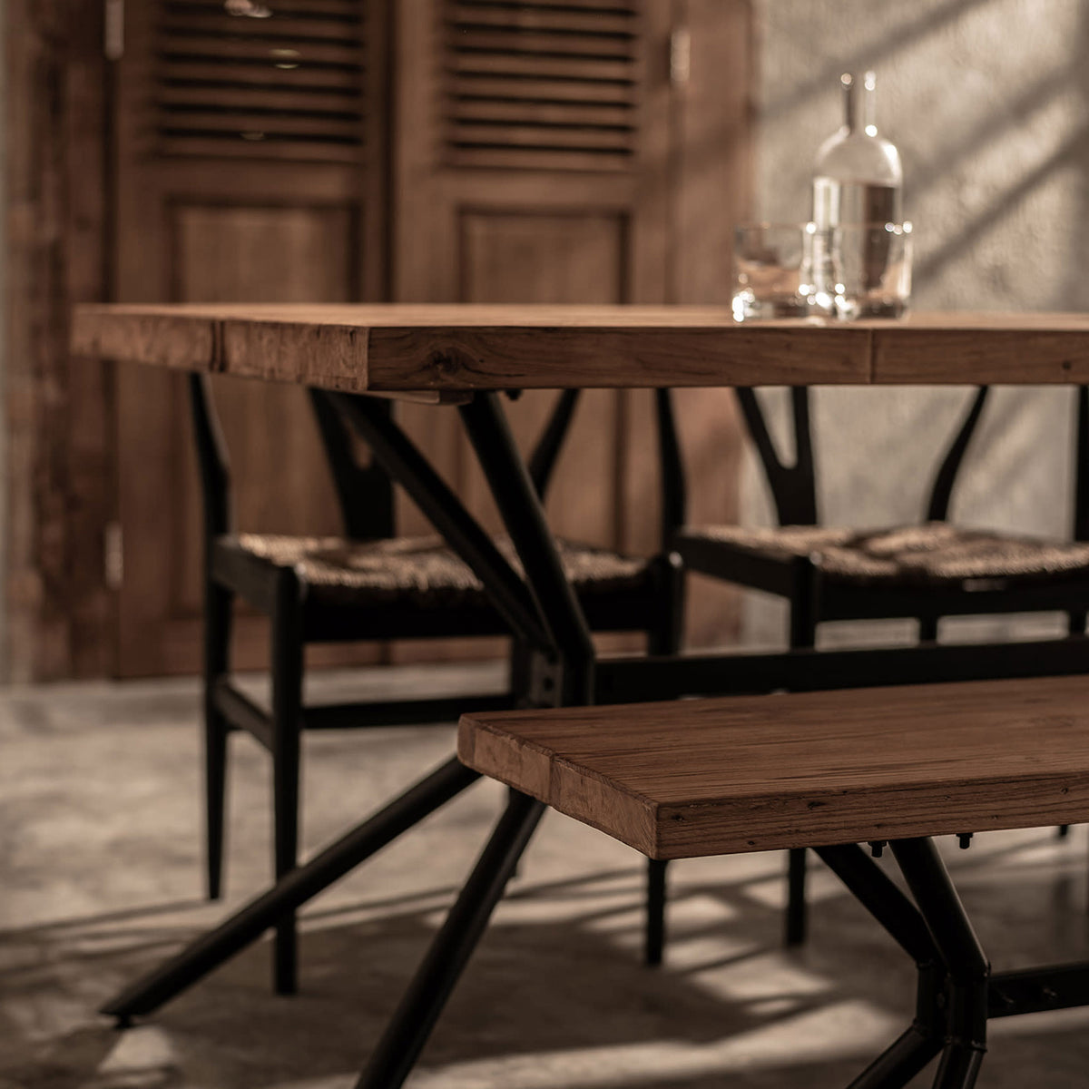 Oxo Dining Table