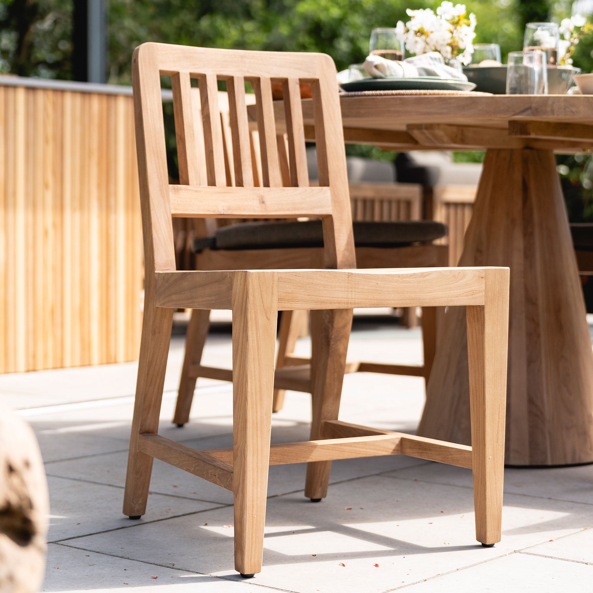 Pisang Dining Chair