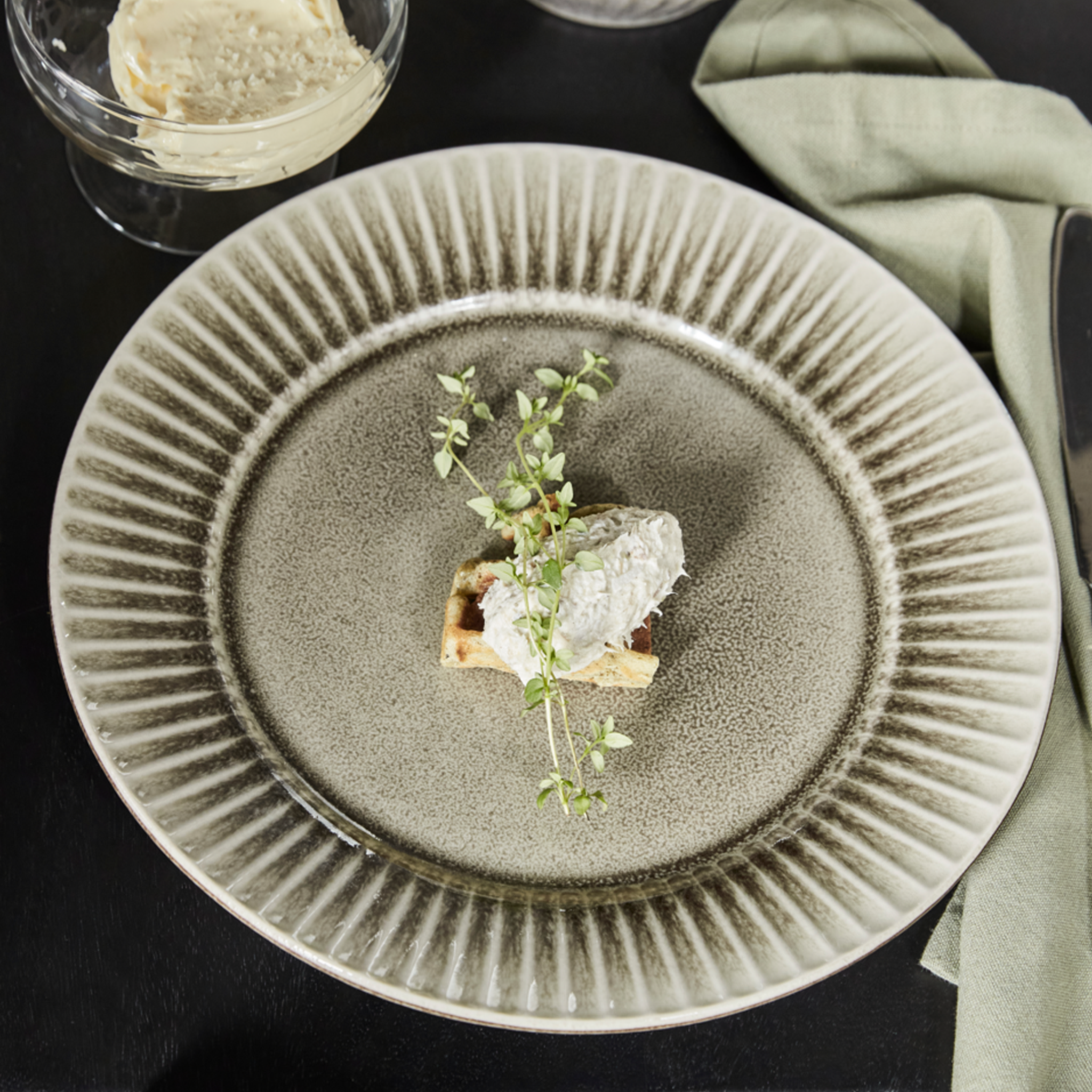 Pleat Dinner Plate