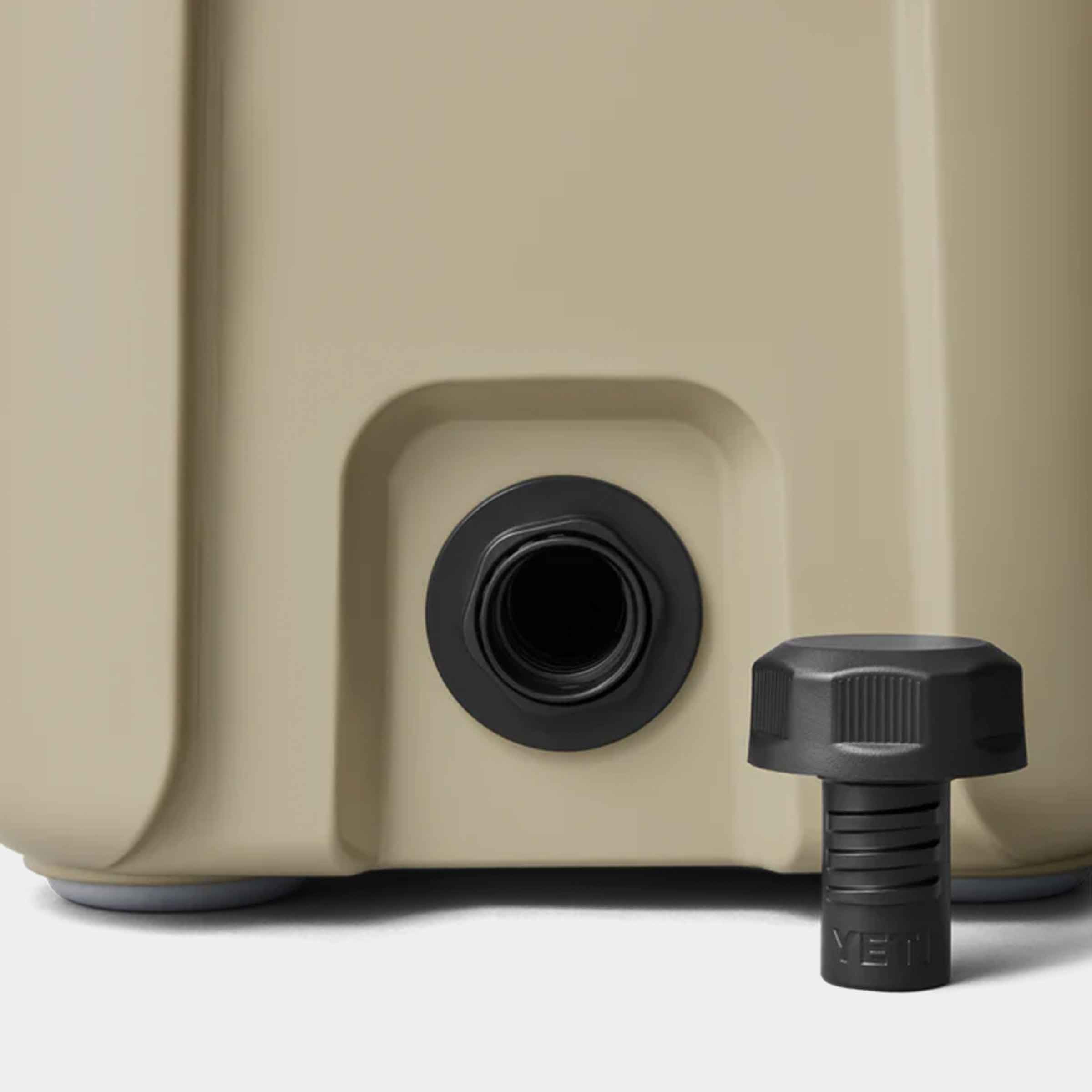 Roadie® 15 Cool Box