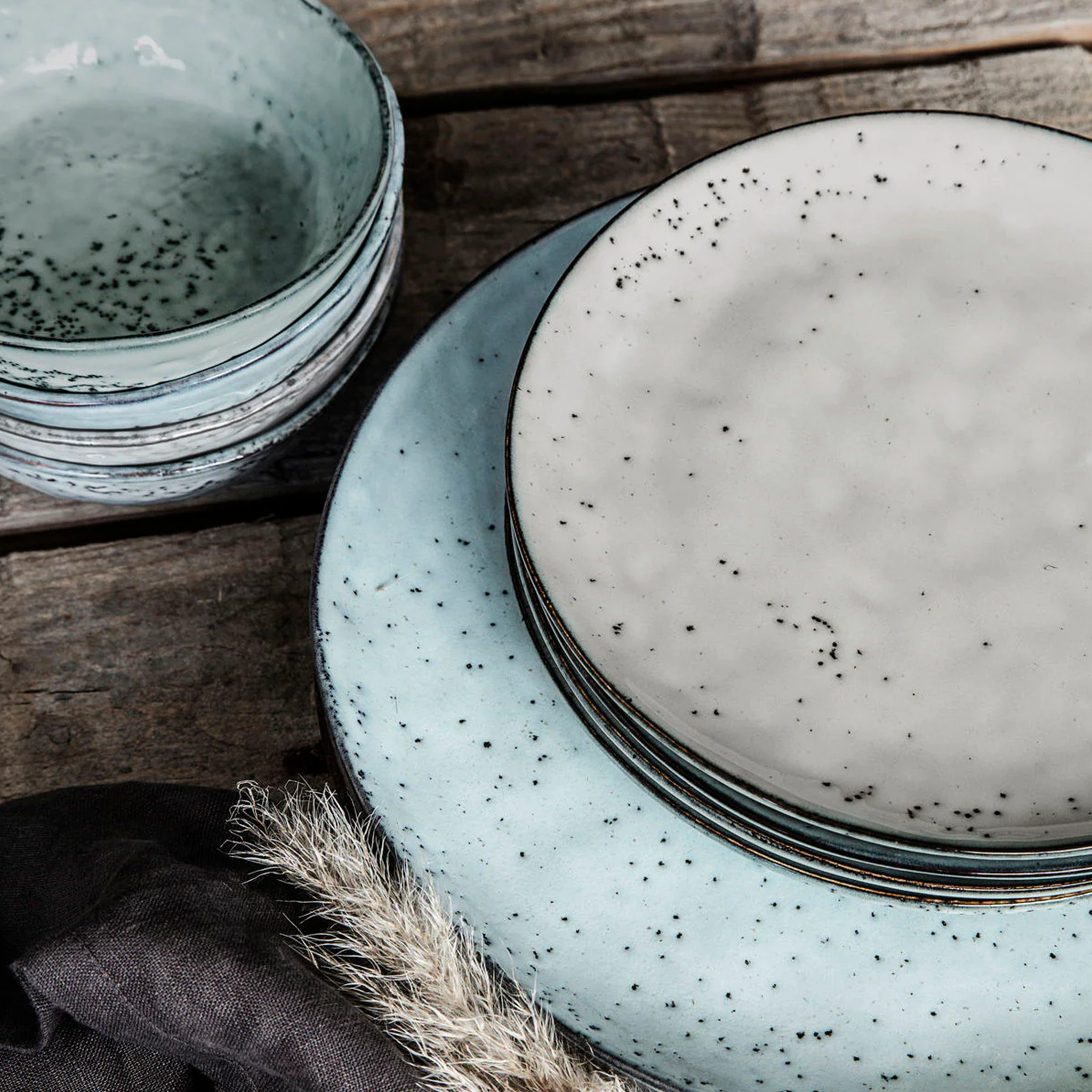 Rustic Cake Plate (Set of 4)