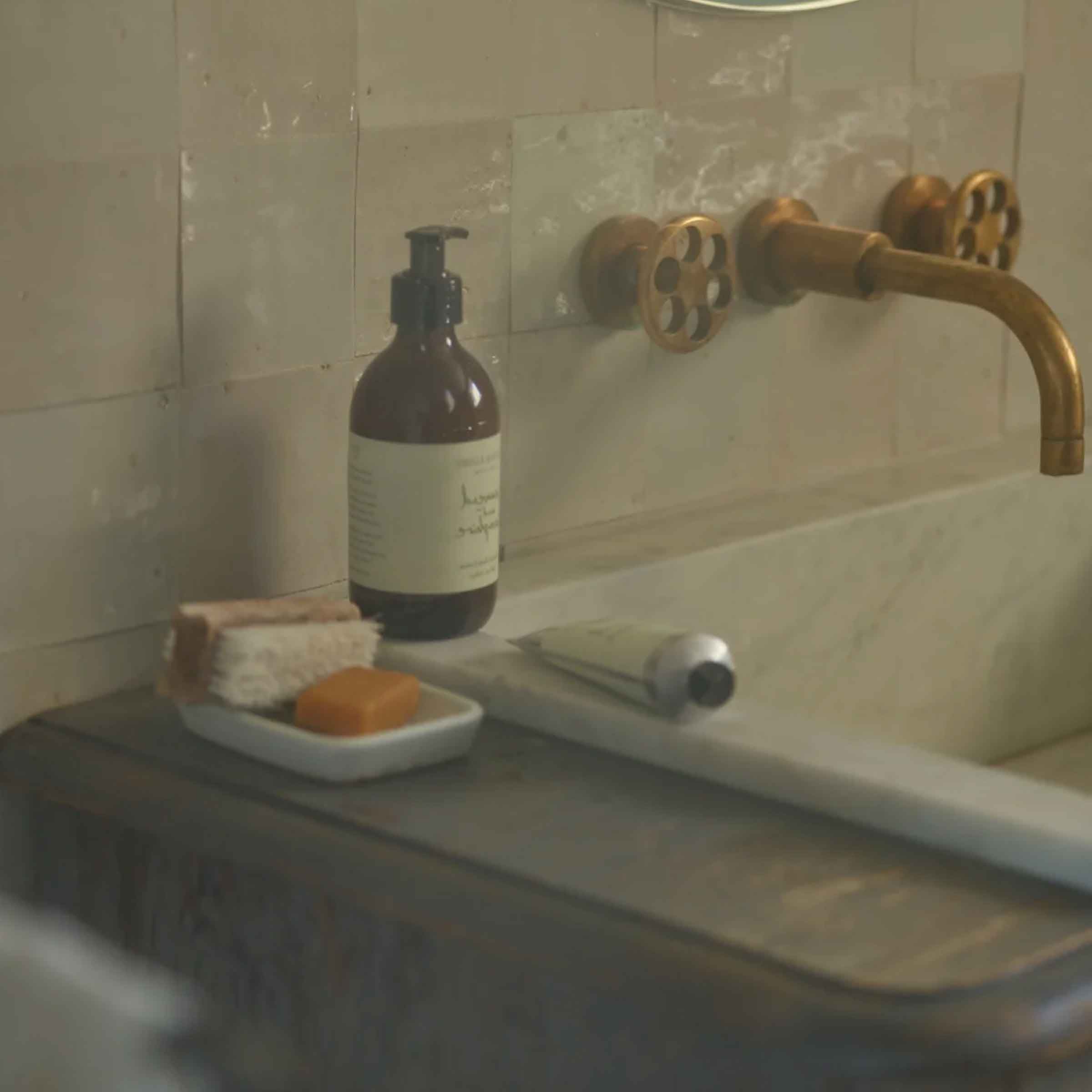 Seaweed & Samphire Hand & Body Wash