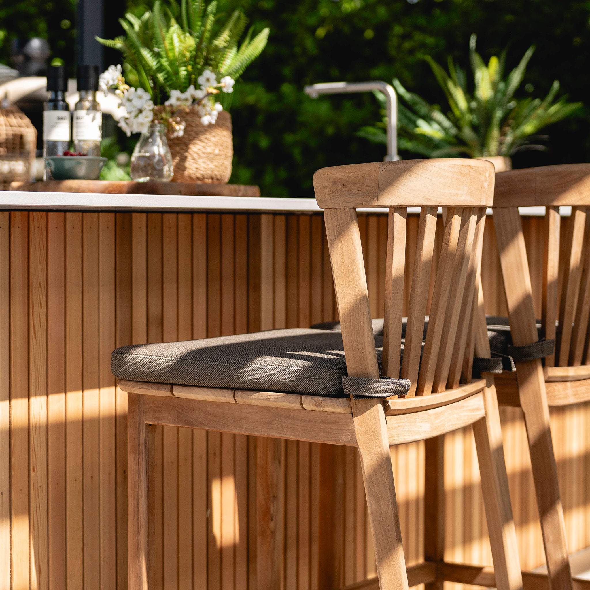Solo Bar Stool