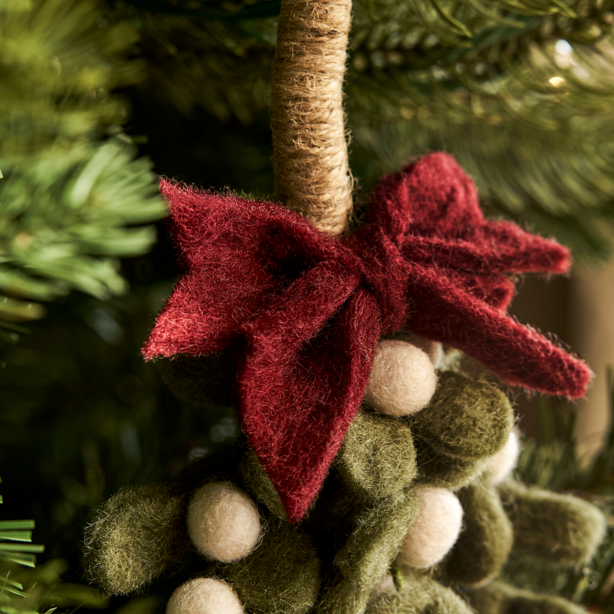 Southwold Christmas Mistletoe Sprig with Berry Bow – Felt