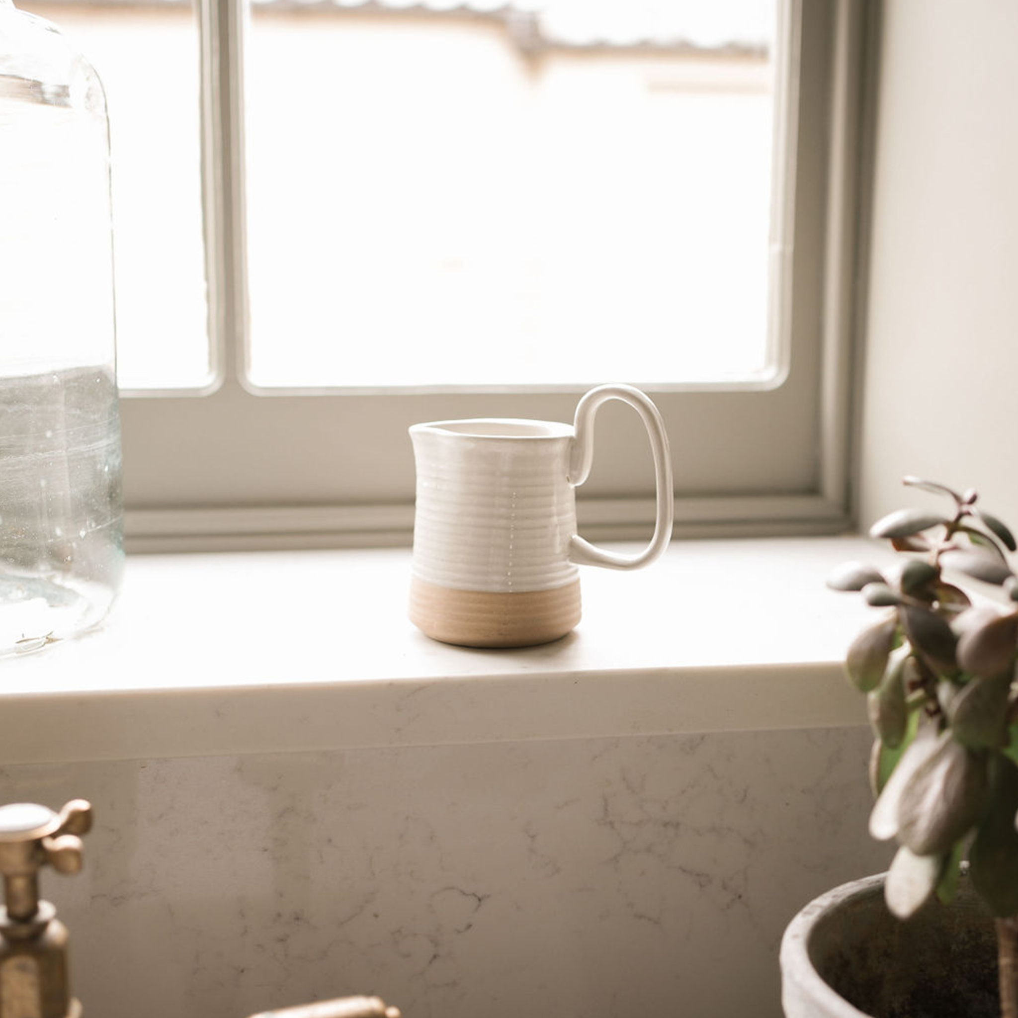 Stoneware Kulampu Jug | Milk White