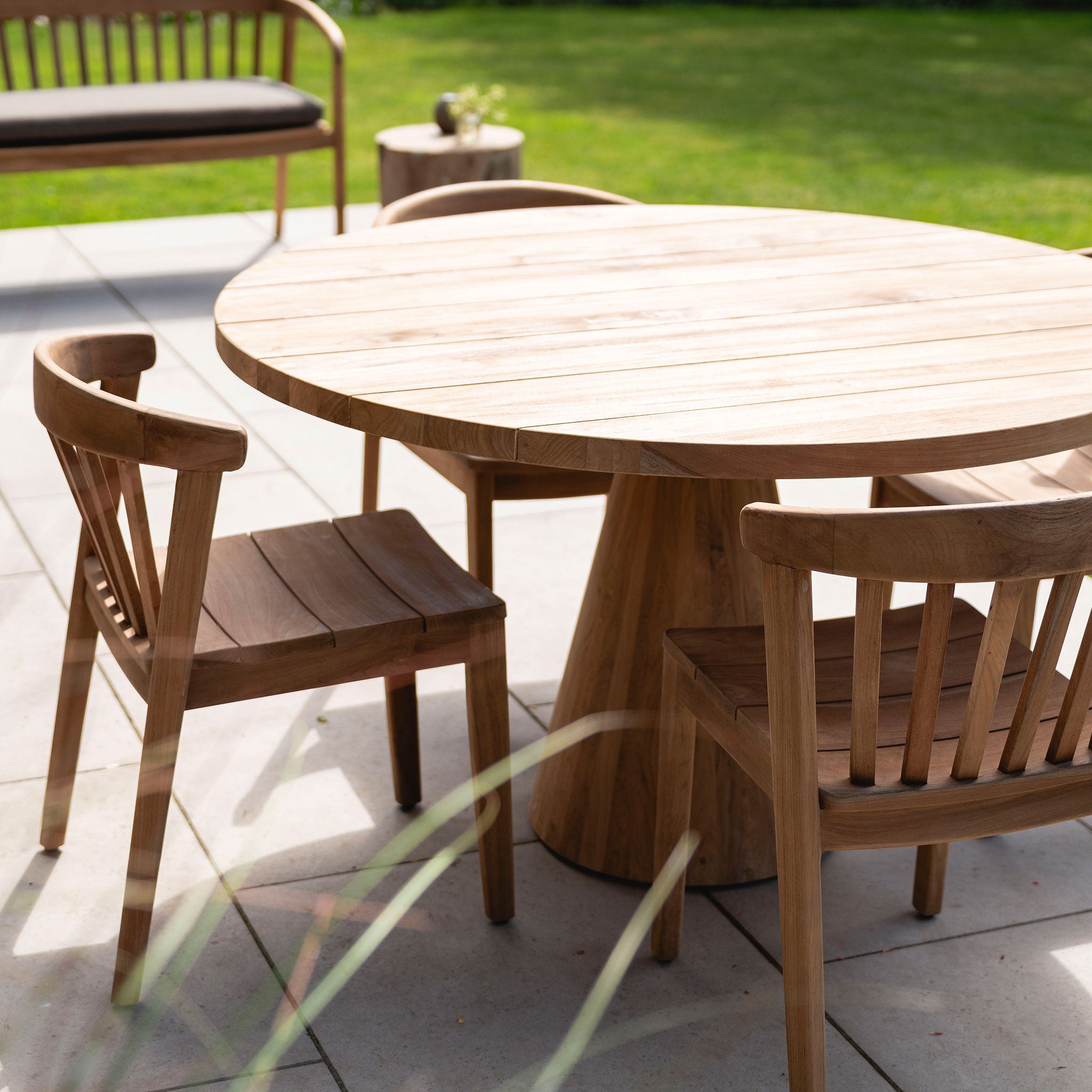 Sumba Round Dining Table