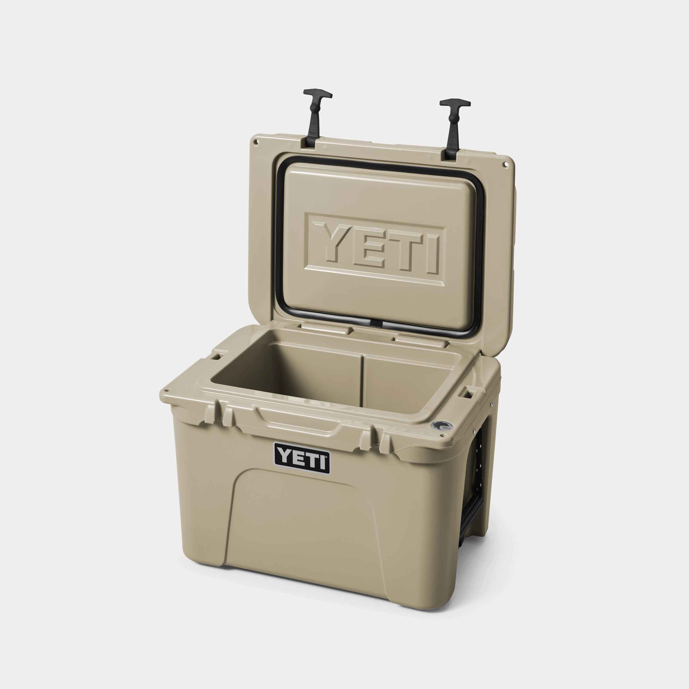 Tundra® 35 Cool Box