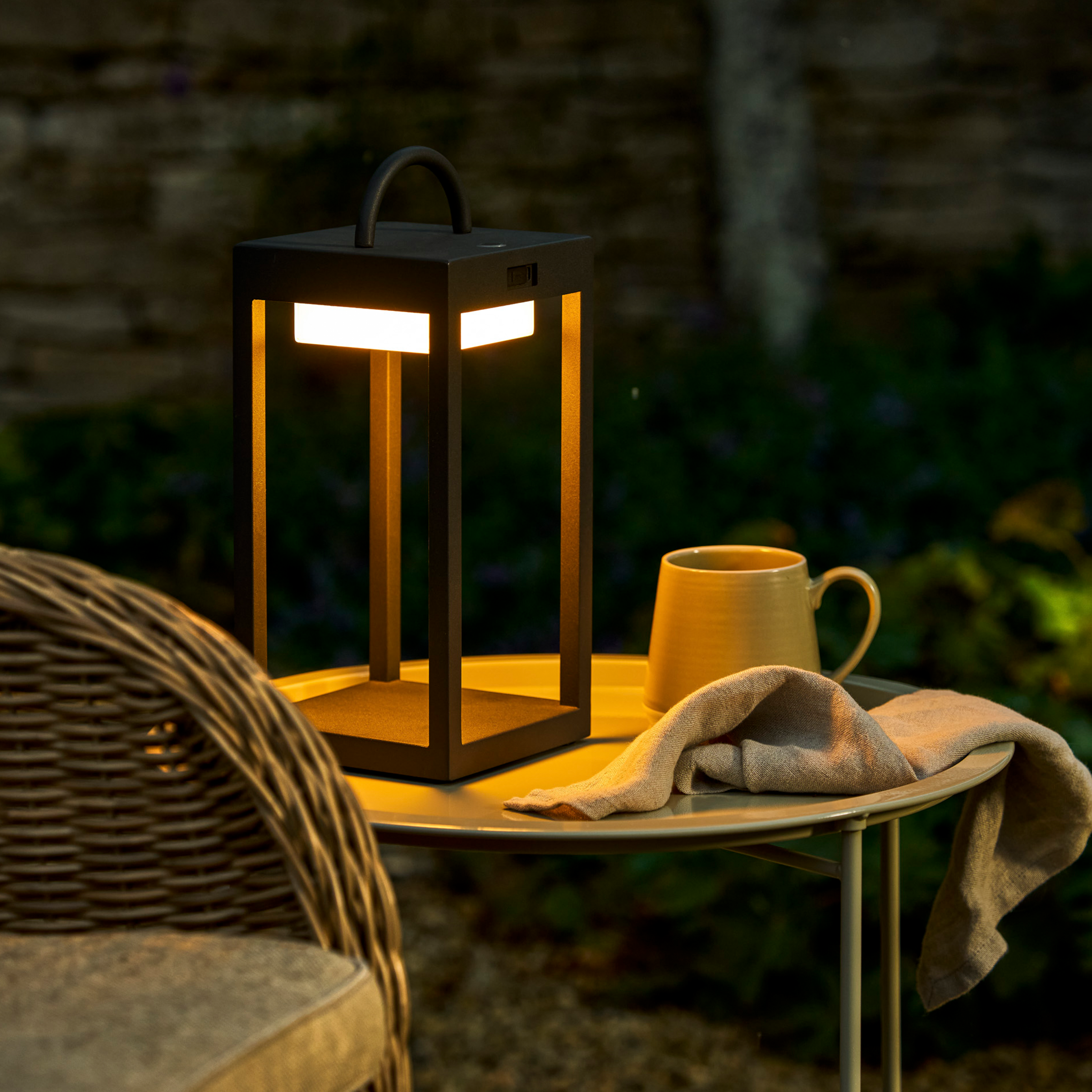 Winstone Rechargeable Lantern | Carbon