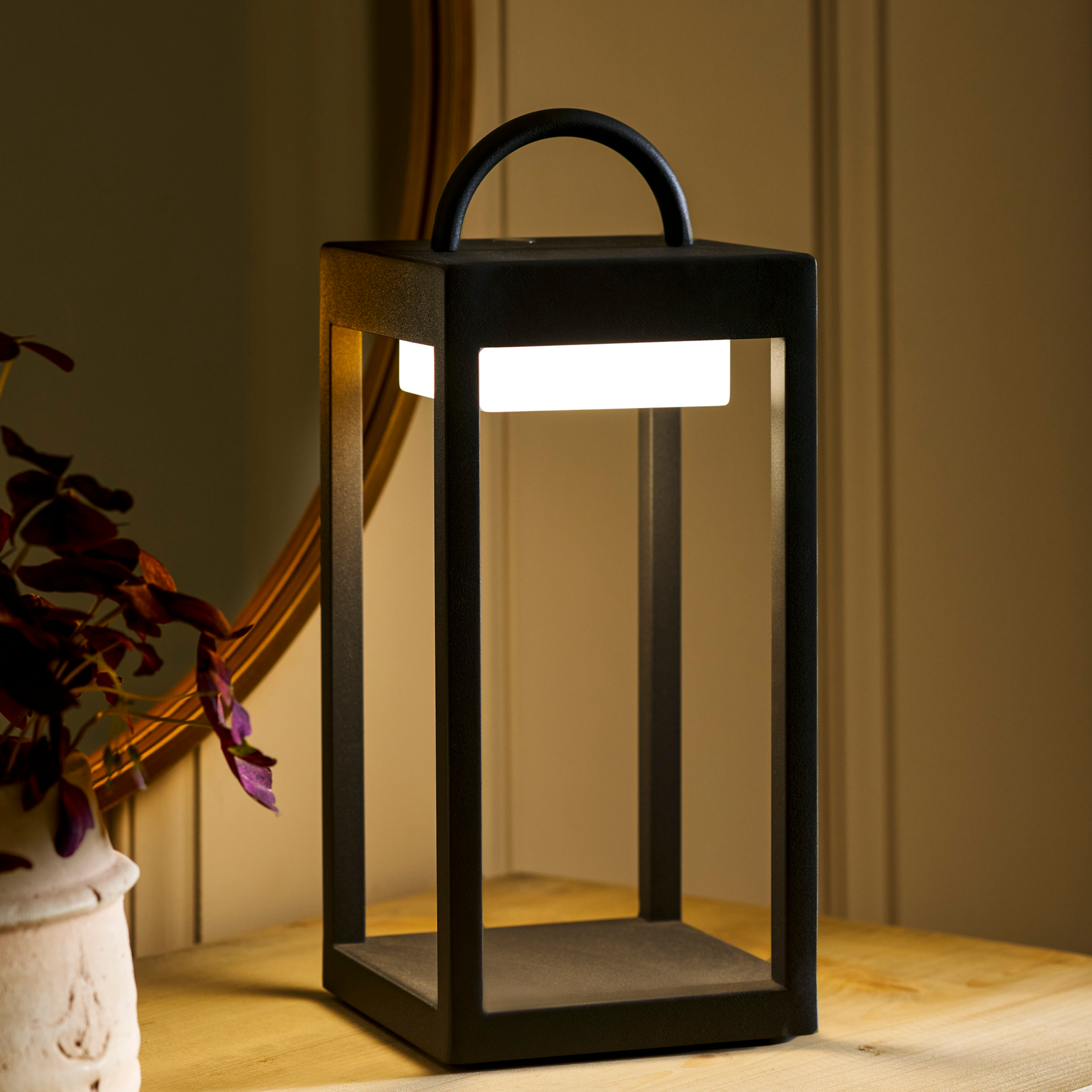 Winstone Rechargeable Lantern | Carbon