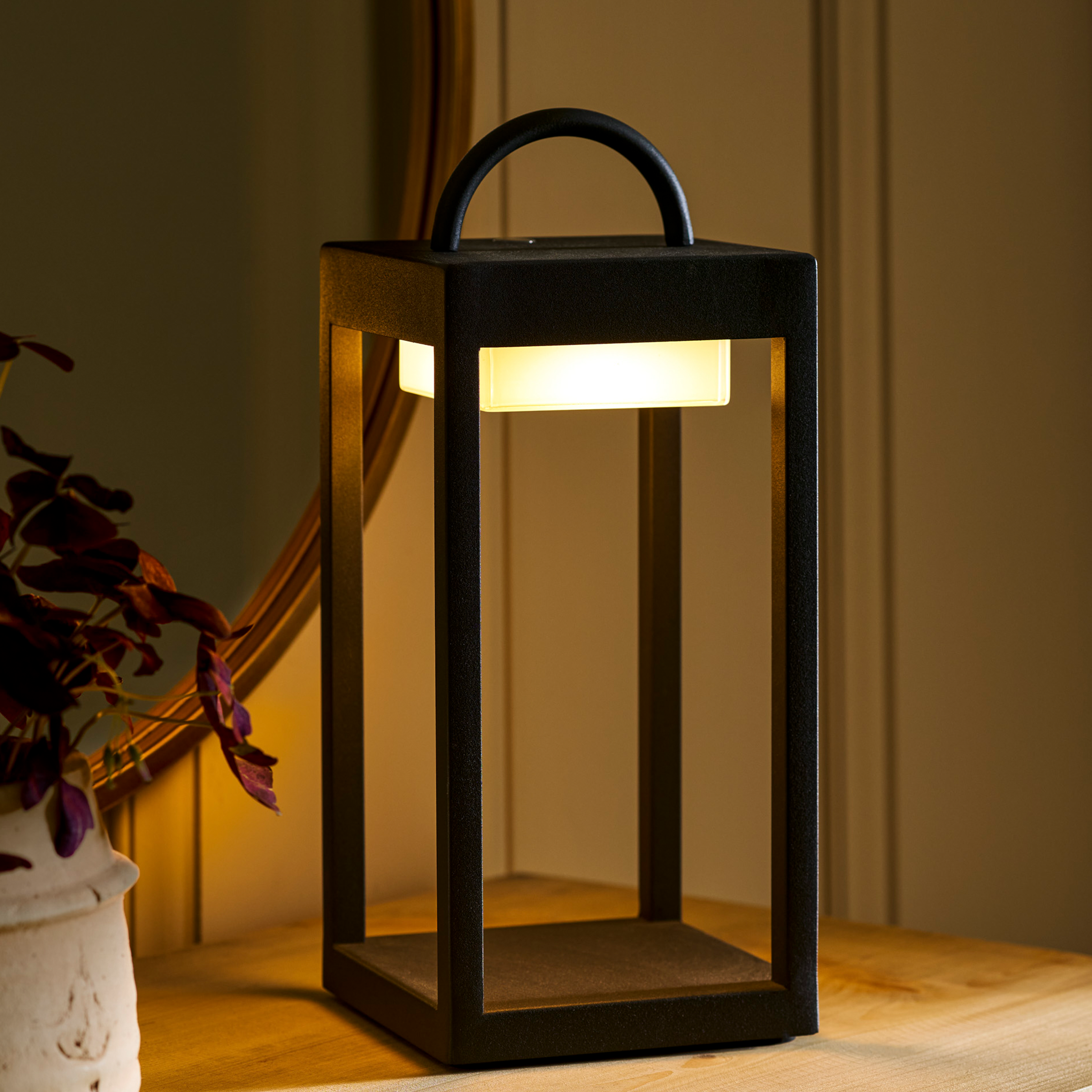Winstone Rechargeable Lantern | Carbon