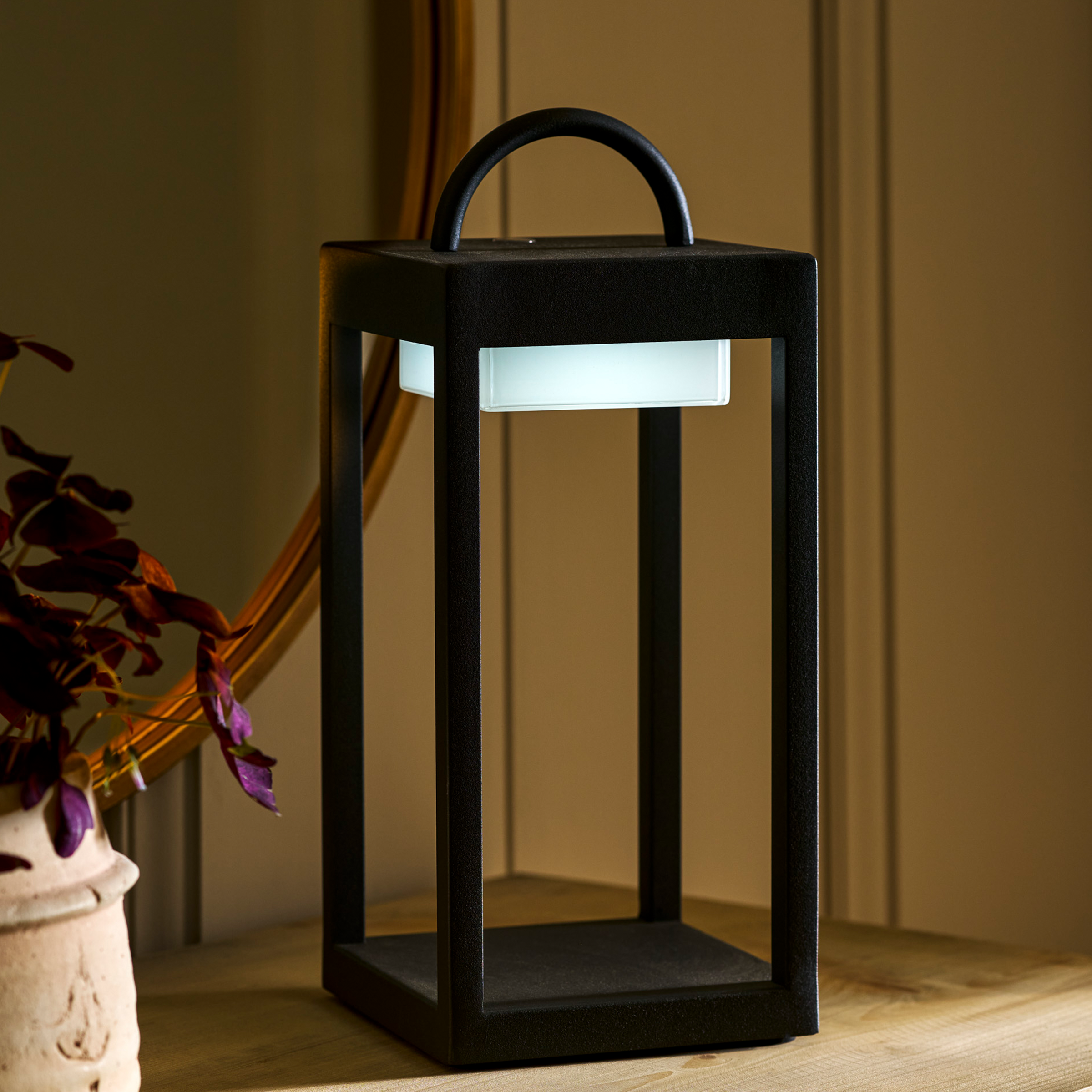 Winstone Rechargeable Lantern | Carbon