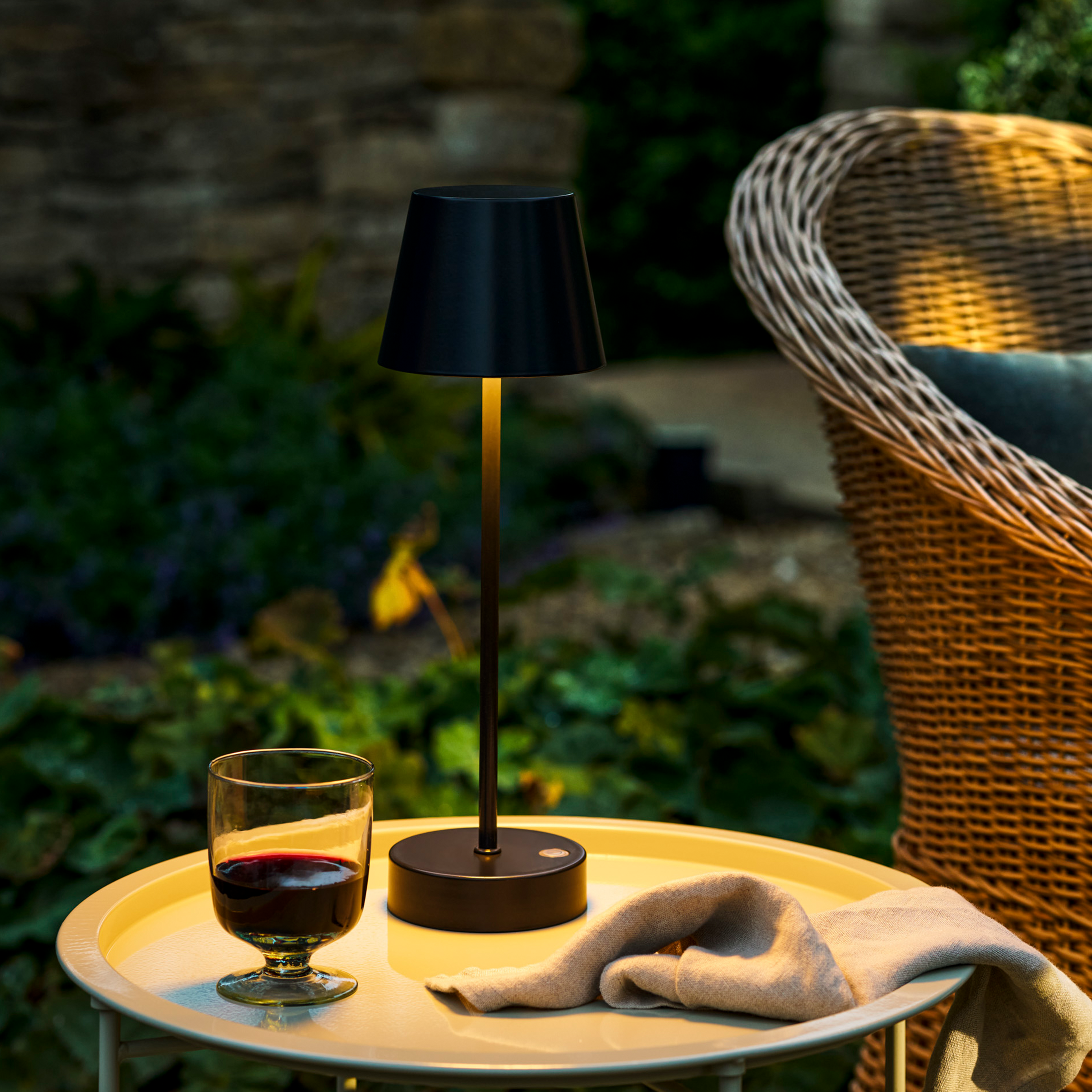 Winstone Rechargeable Table Lamp | Carbon