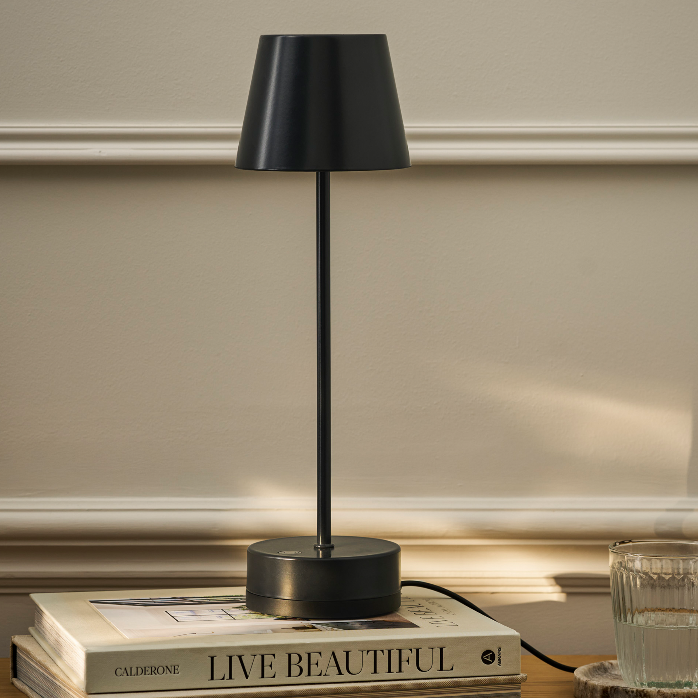 Winstone Rechargeable Table Lamp | Carbon