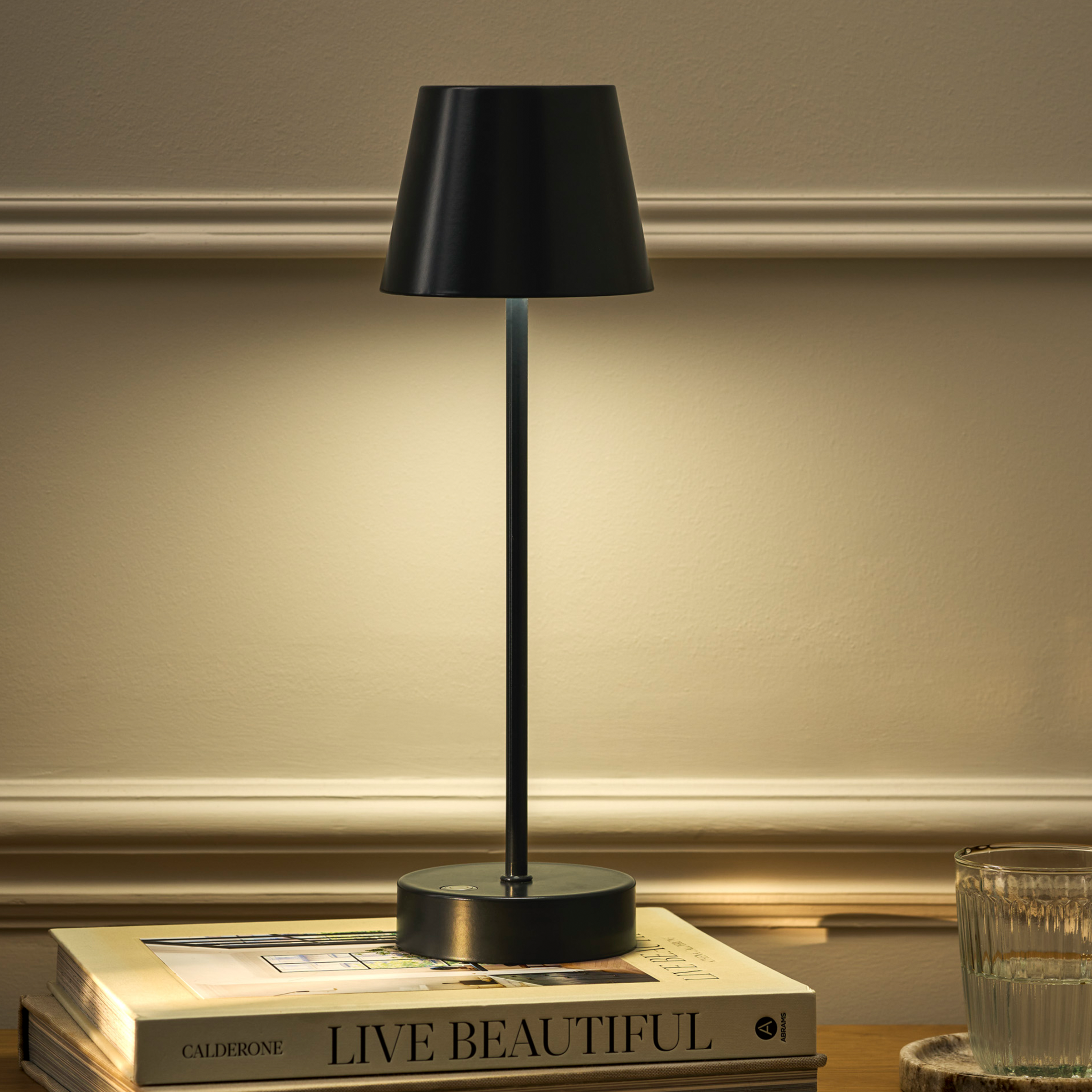 Winstone Rechargeable Table Lamp | Carbon