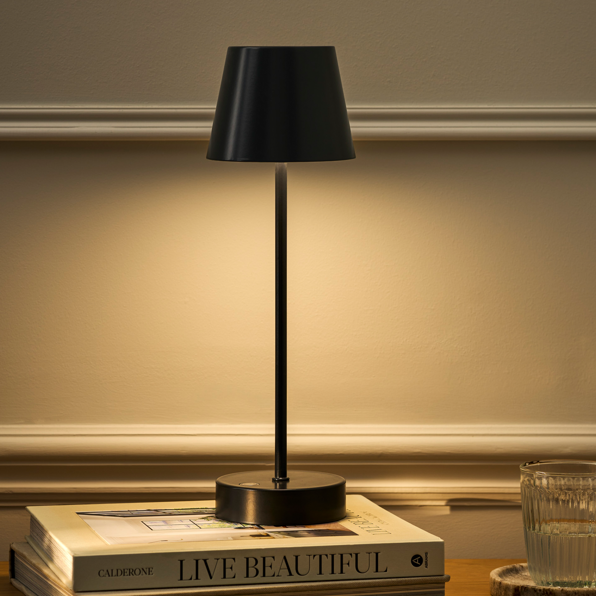 Winstone Rechargeable Table Lamp | Carbon