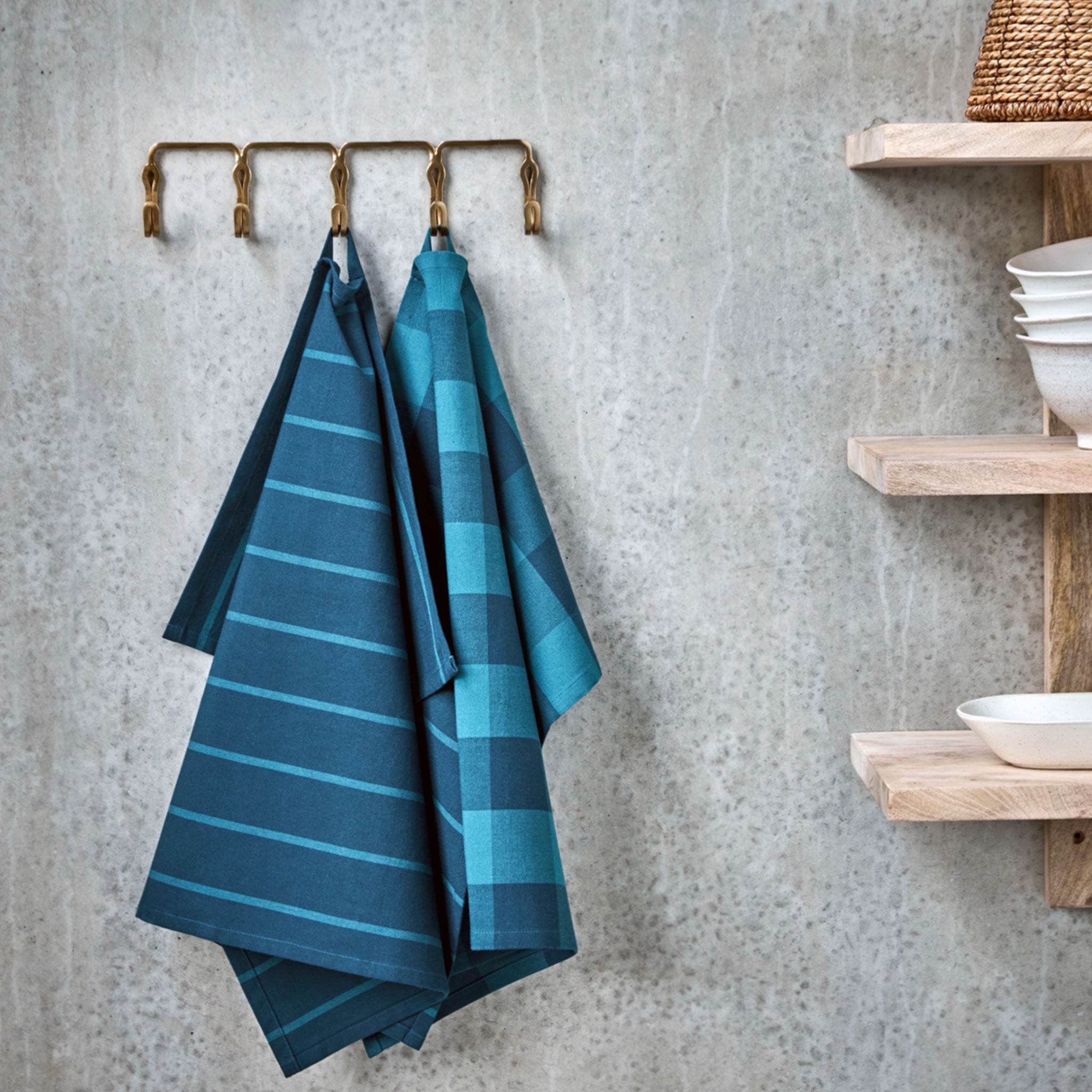 Yra Coat Rack | Brass Finish